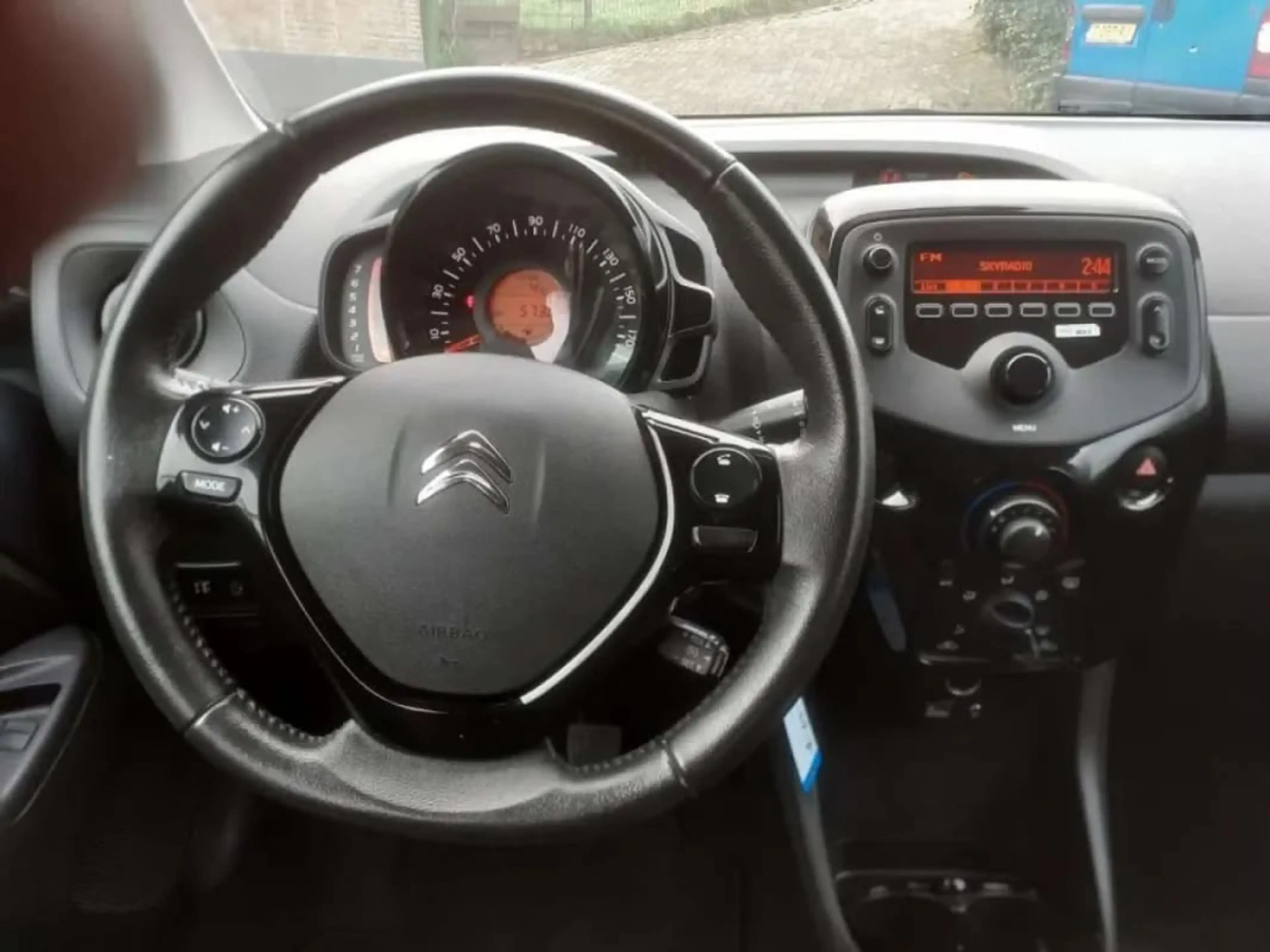 Citroen C1 1.0 VTi Feel — photo 6