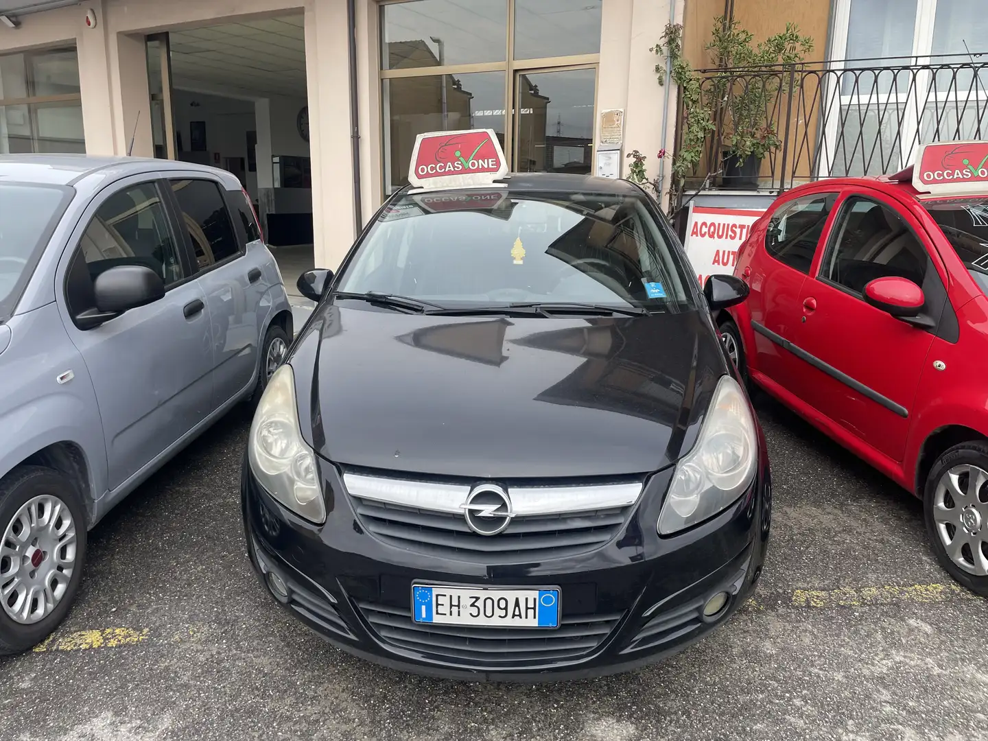 Opel Corsa 5p 1.2 Club 85cv FL - Nessun vincolo - Zwart - 1