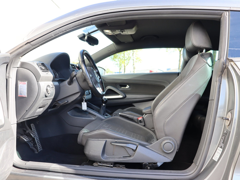Volkswagen Scirocco 1.4 TSI Highline 122 PK airco LM org NL — photo 8