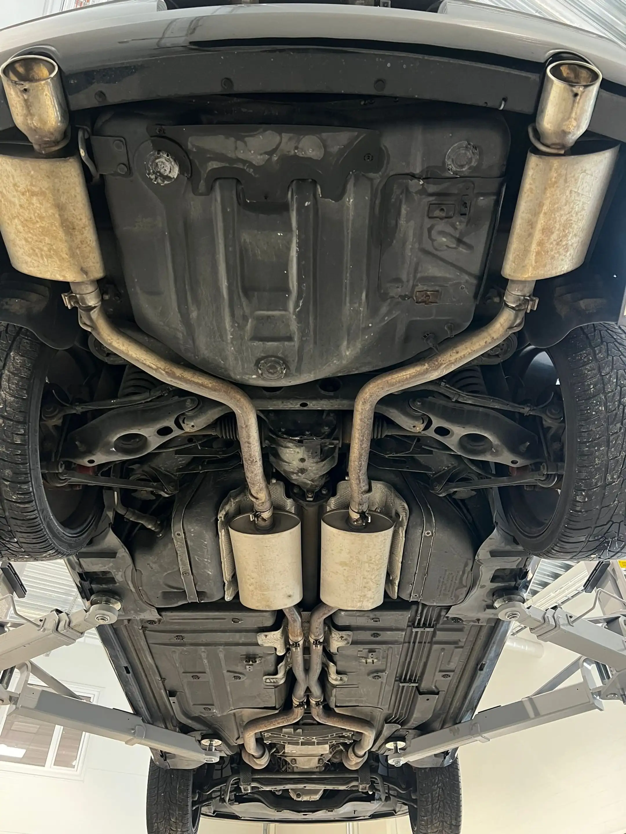 Chrysler 300C 5.7 V8 HEMI — photo 11
