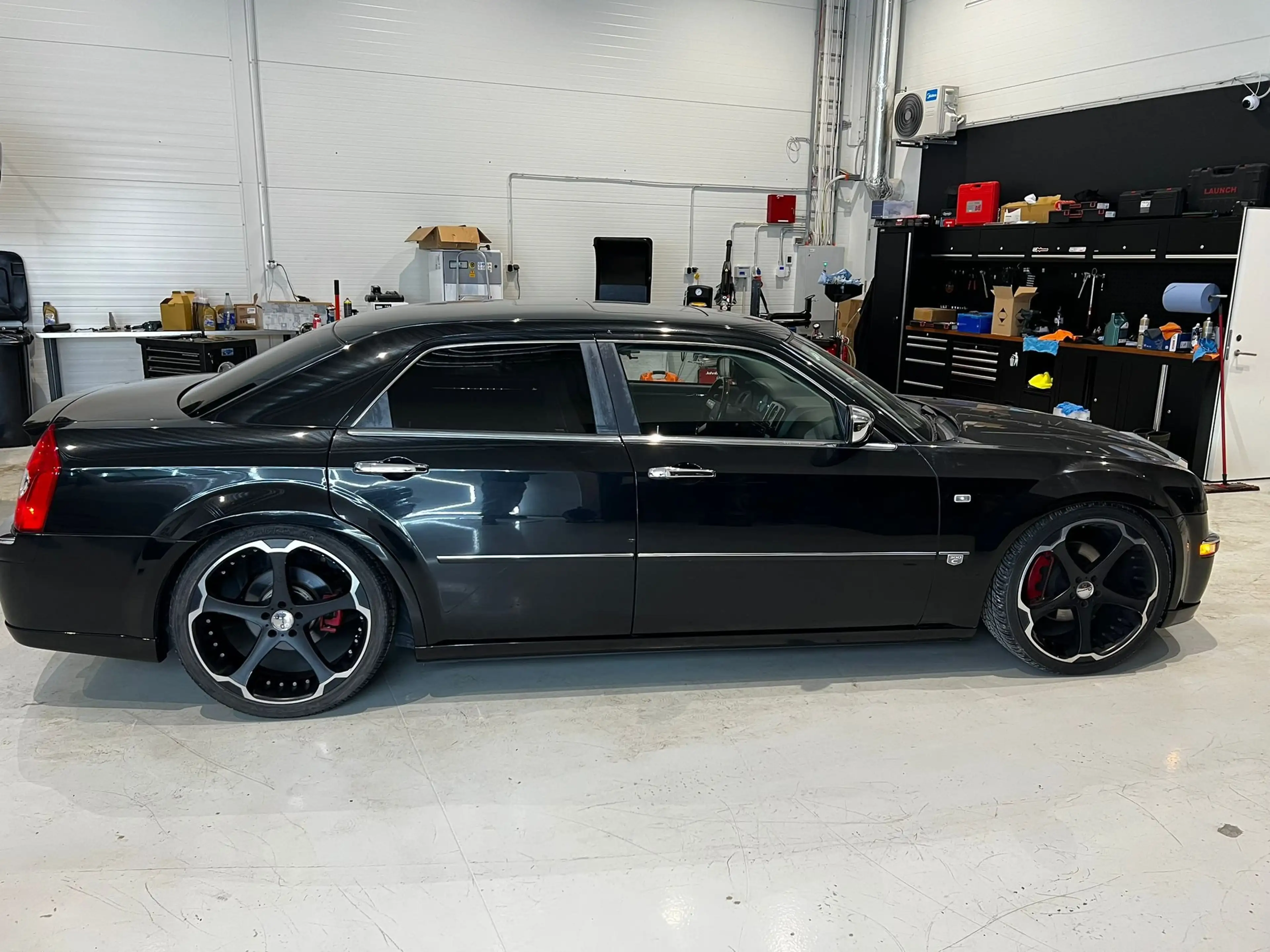 Chrysler 300C 5.7 V8 HEMI — photo 5