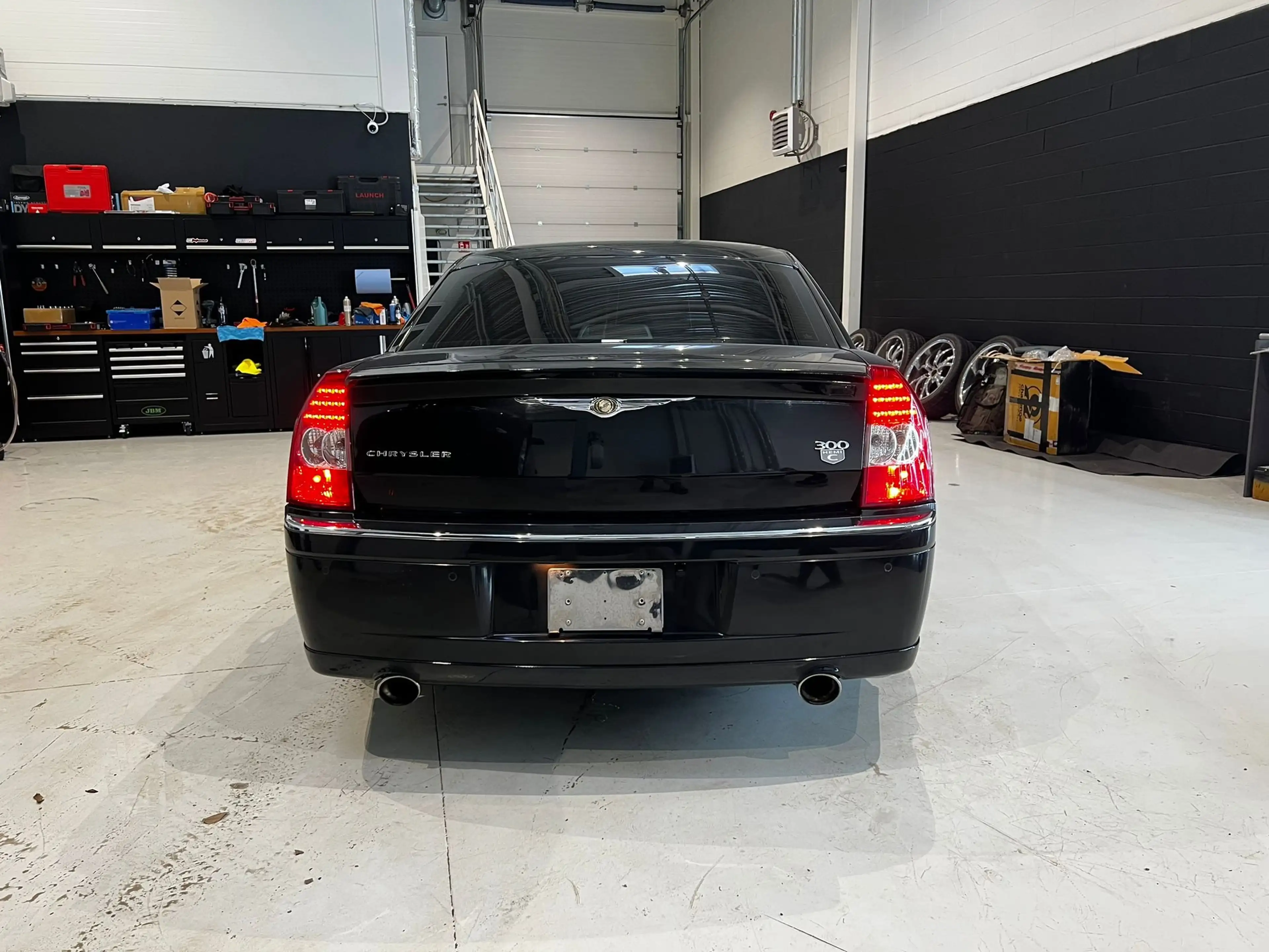 Chrysler 300C 5.7 V8 HEMI — photo 3