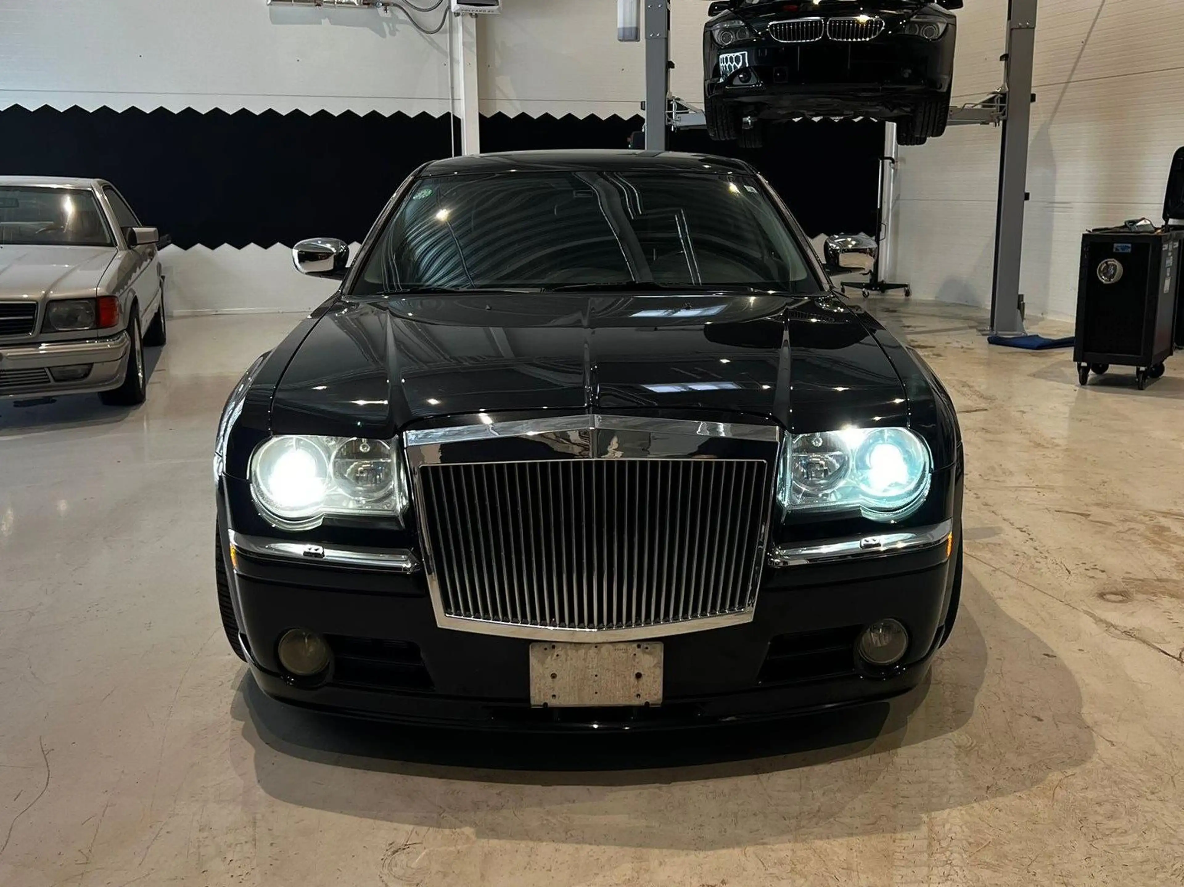 Chrysler 300C 5.7 V8 HEMI — photo 7