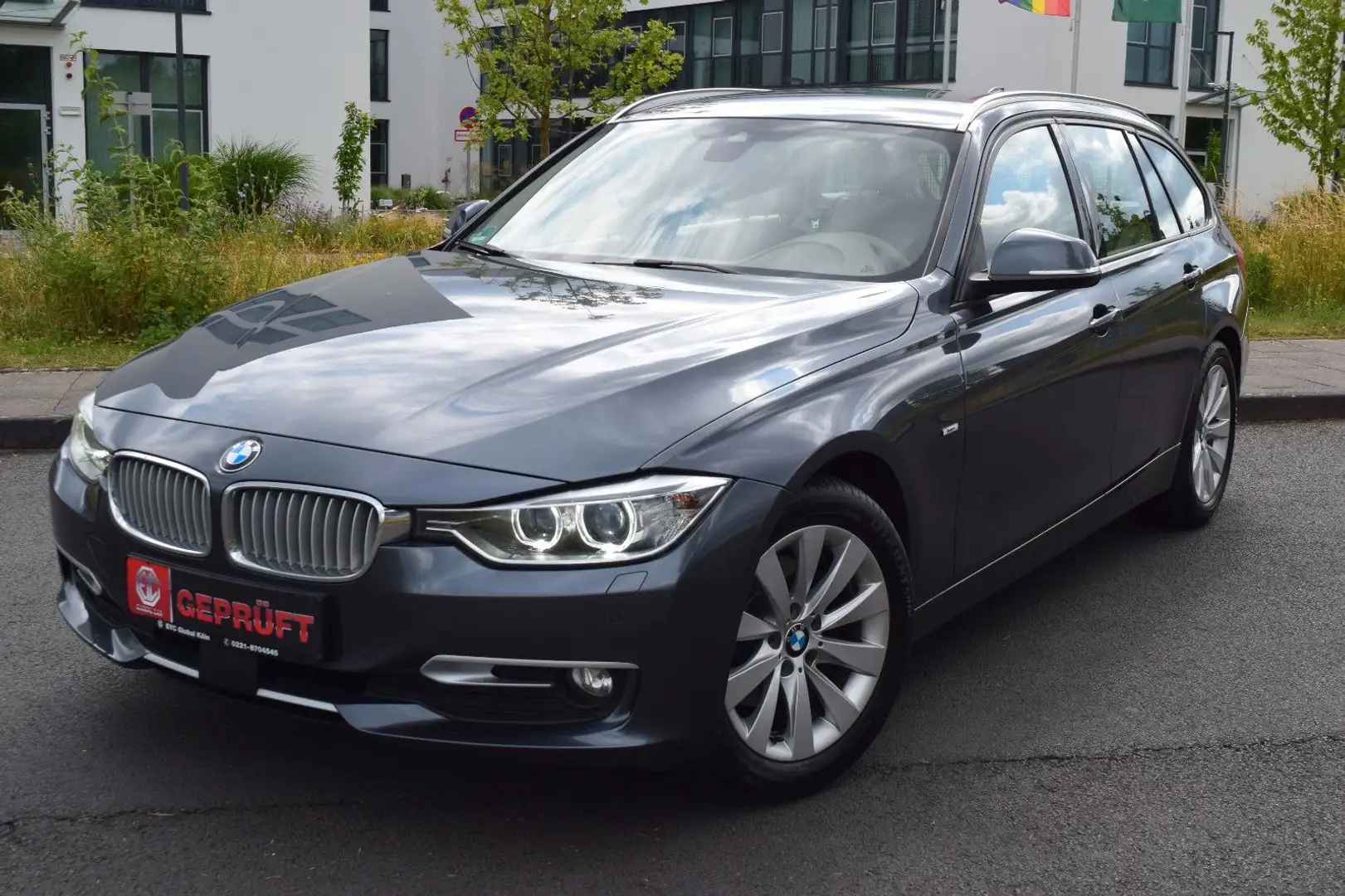 BMW 320 d Touring, Automatik,NAVI Pro,Xenon, Gepflegt Grau - 1