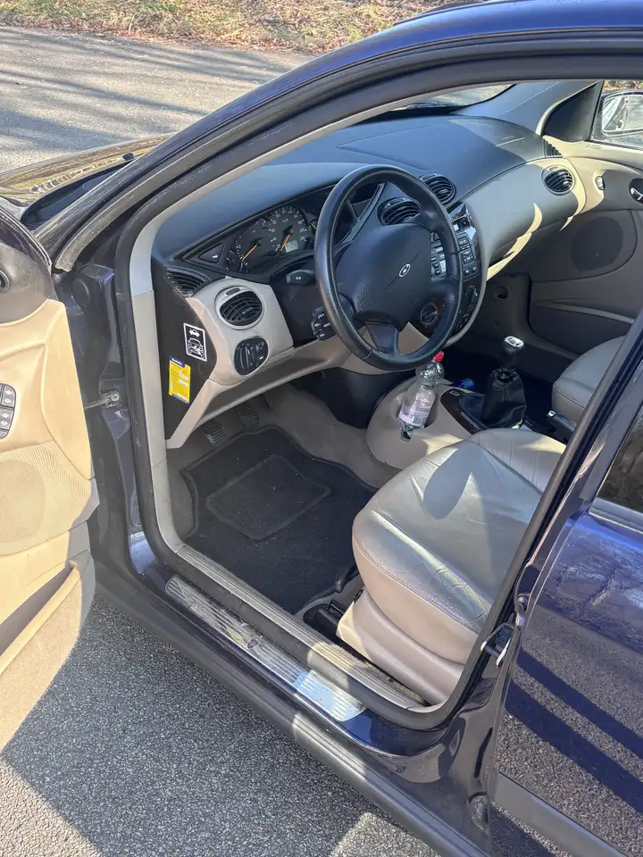 Ford Focus Ghia, foto 7