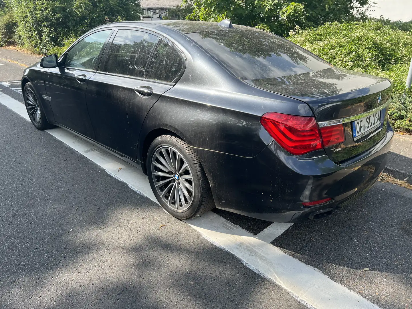 BMW 750 750i - 2