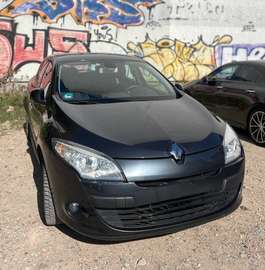 1.6 16V 100 Authentique