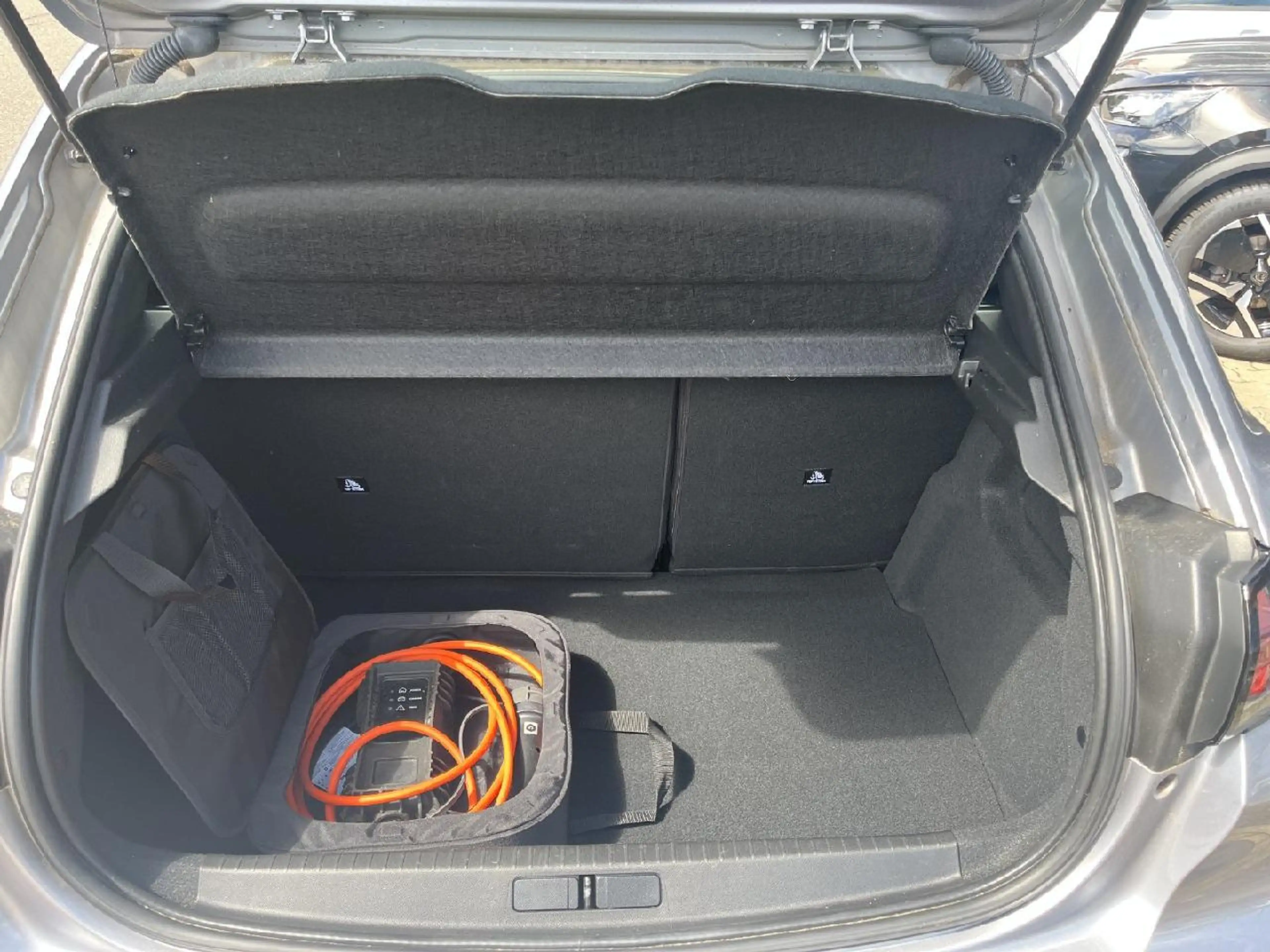 Peugeot e-208 208 e- Active Pack +Klimaautomatik+Standhzg. — photo 12