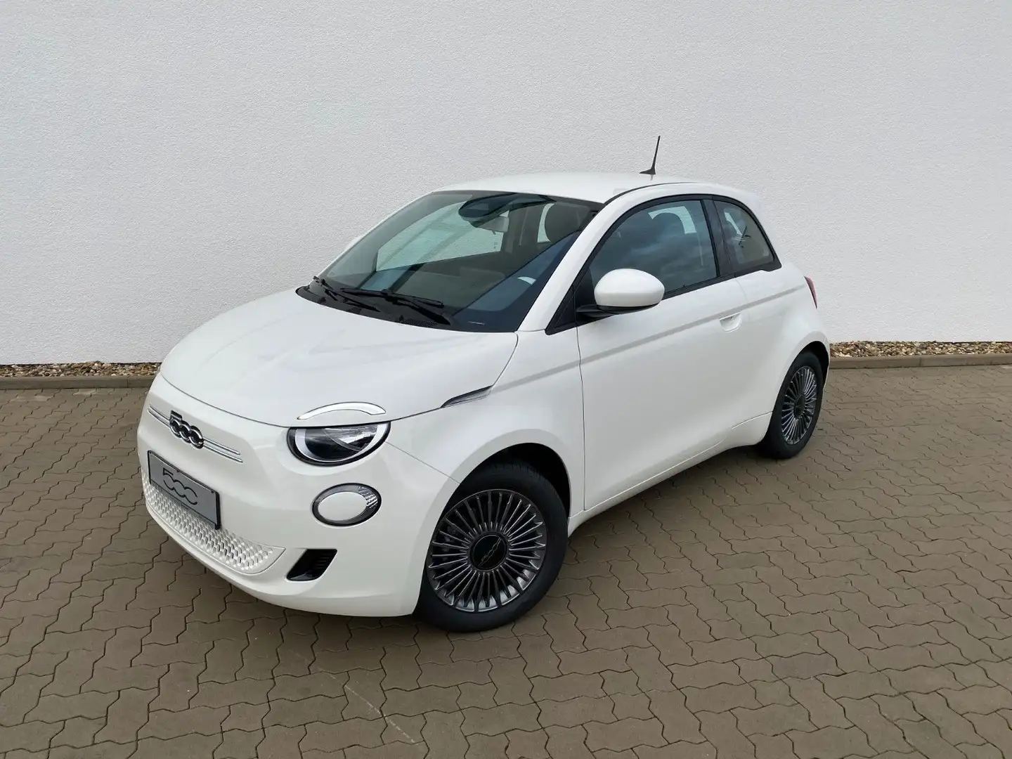 Fiat 500e Icon großer Akku+Sitzheizung+KomfortPaket Weiß - 1