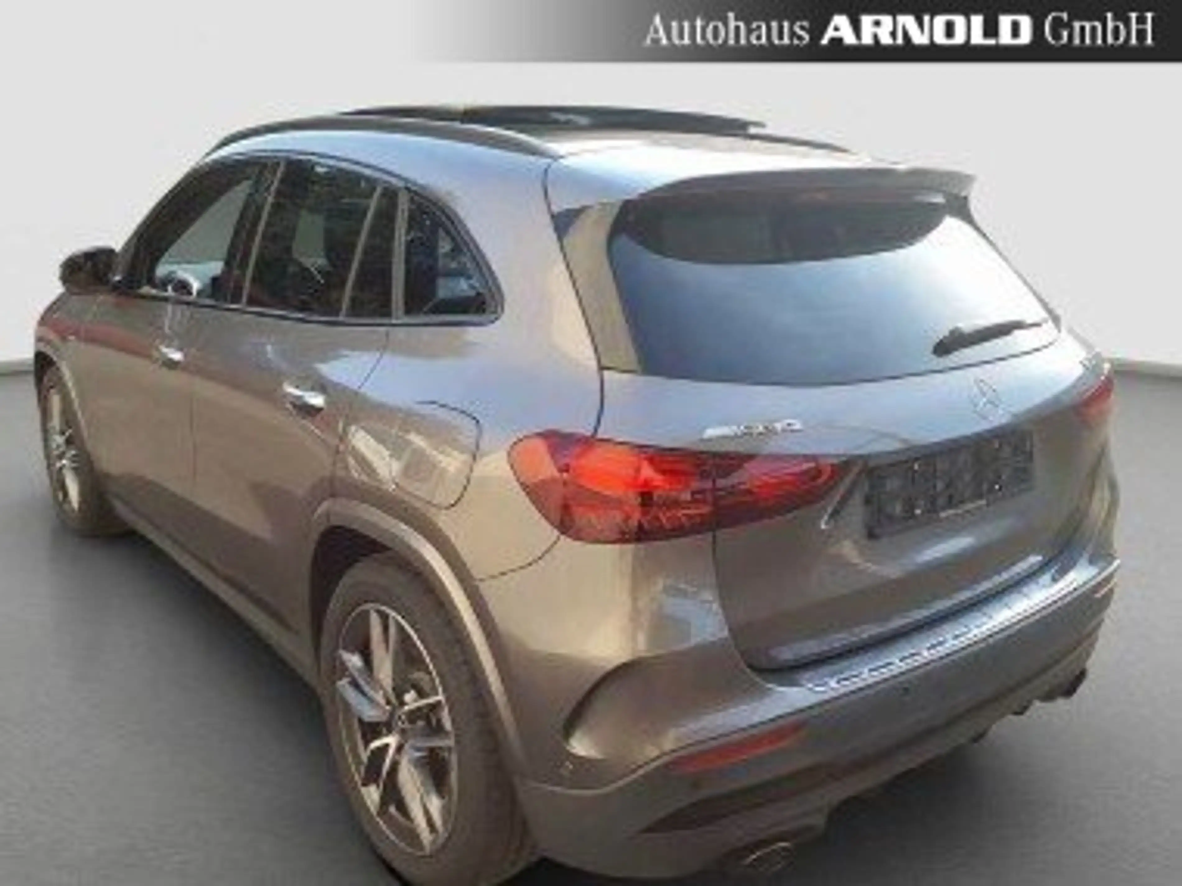 Mercedes-Benz GLA 35 AMG Mercedes-AMG GLA 35 4M Pano Distronic Burmester — photo 3