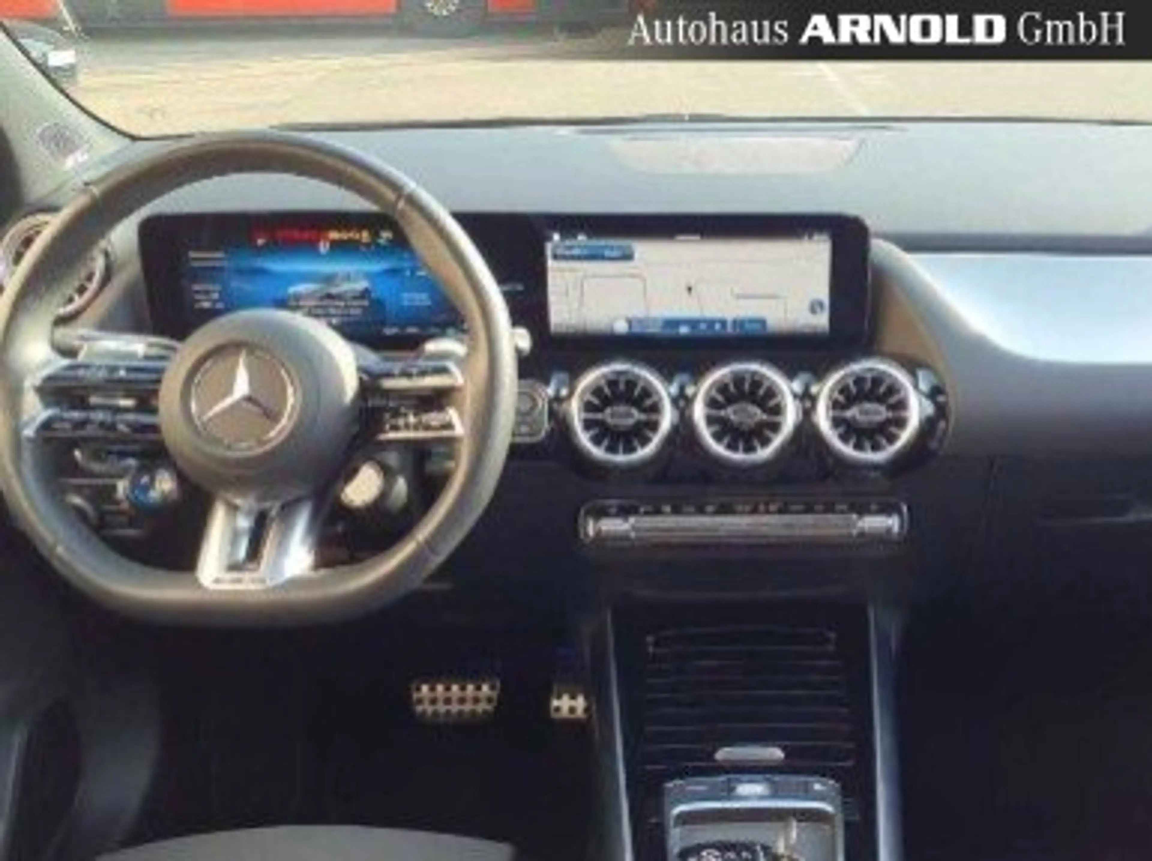 Mercedes-Benz GLA 35 AMG Mercedes-AMG GLA 35 4M Pano Distronic Burmester — photo 8
