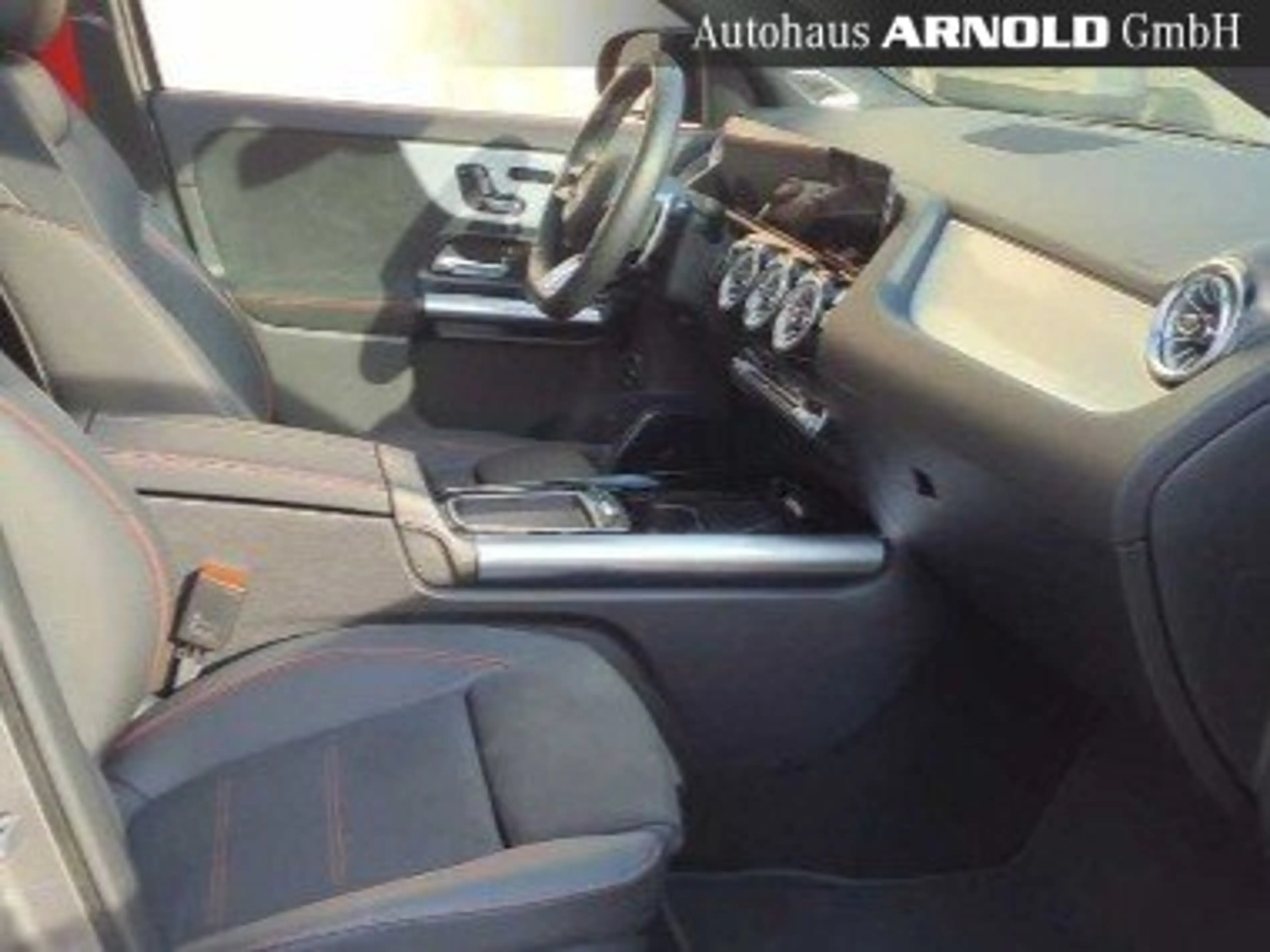 Mercedes-Benz GLA 35 AMG Mercedes-AMG GLA 35 4M Pano Distronic Burmester — photo 7