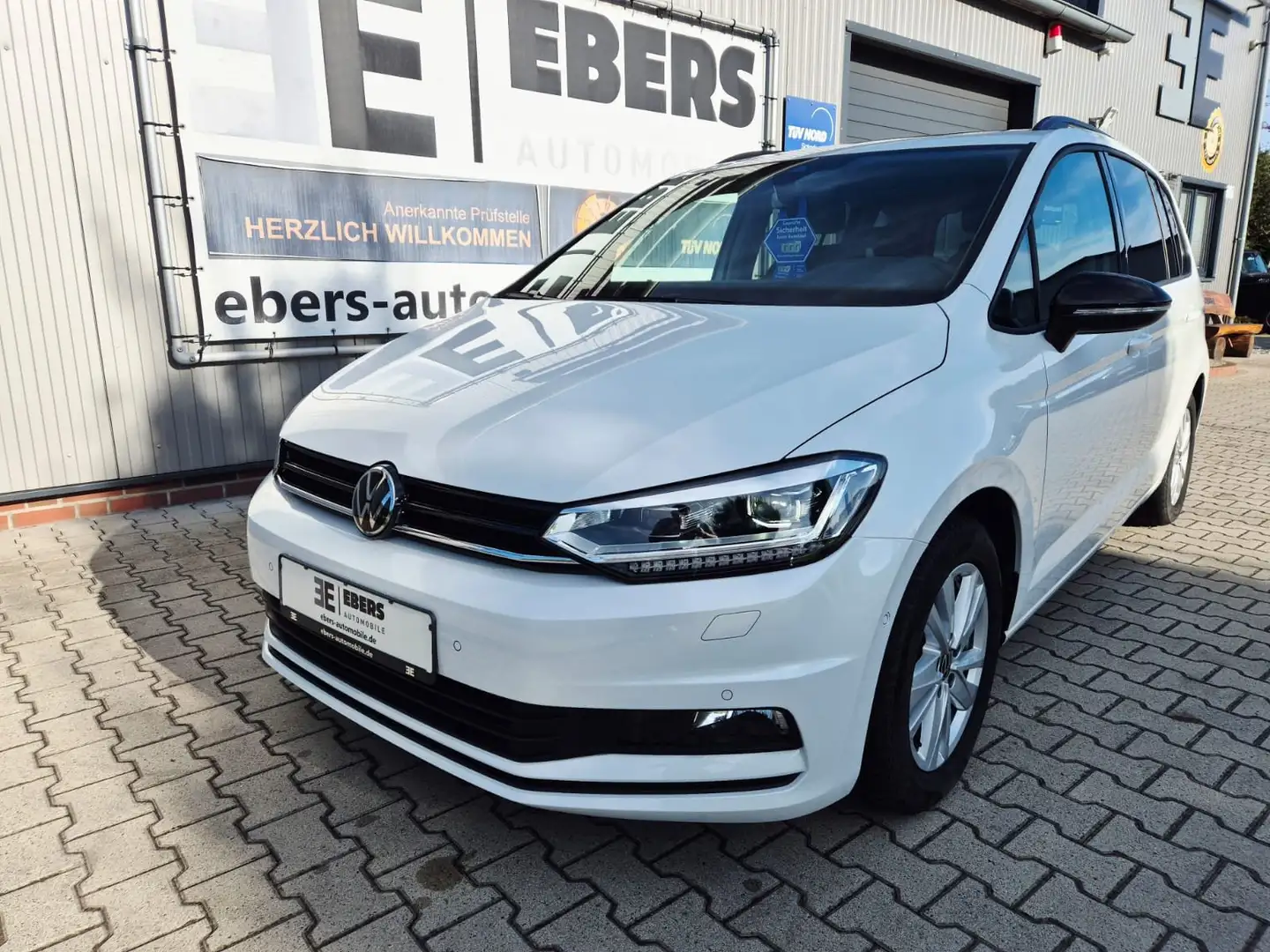 Volkswagen Touran Highline 2.0 TDI DSG/7SITZER/PANO/RFK/AHK - 1