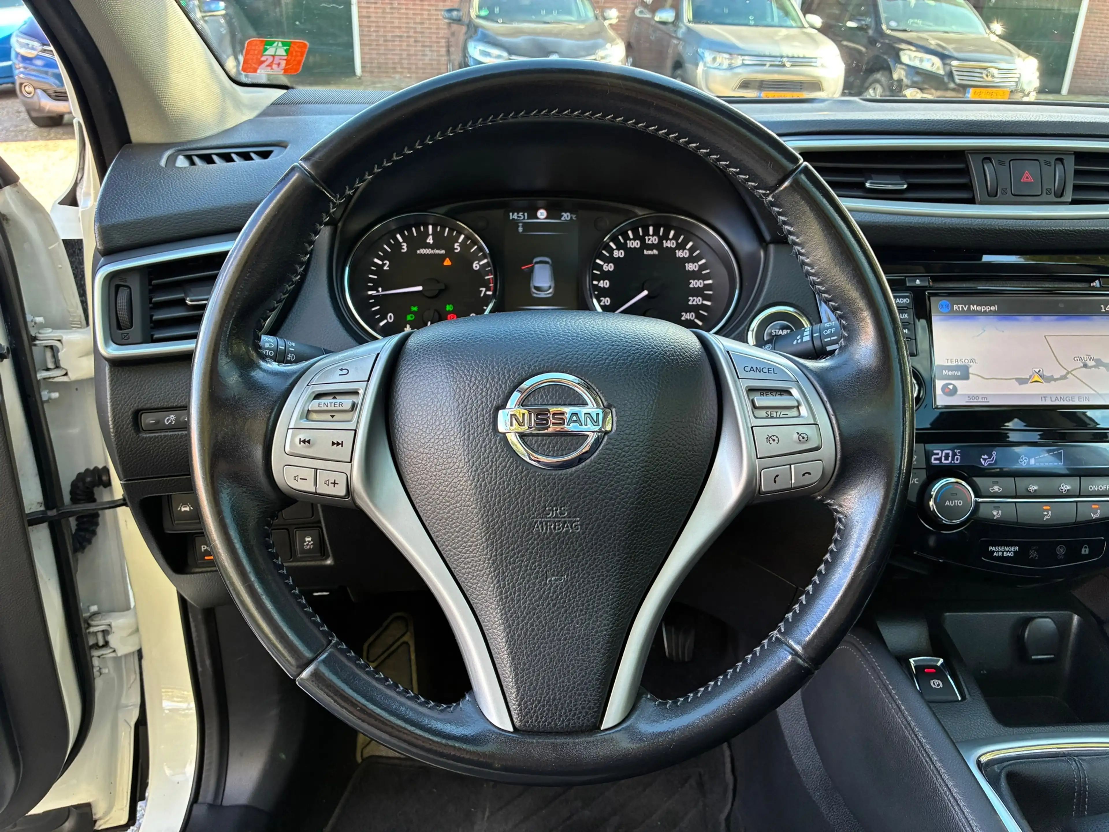 Nissan Qashqai 1.2 Acenta | Cruise + Clima + Navi nu € 8.975,-!!! — photo 15