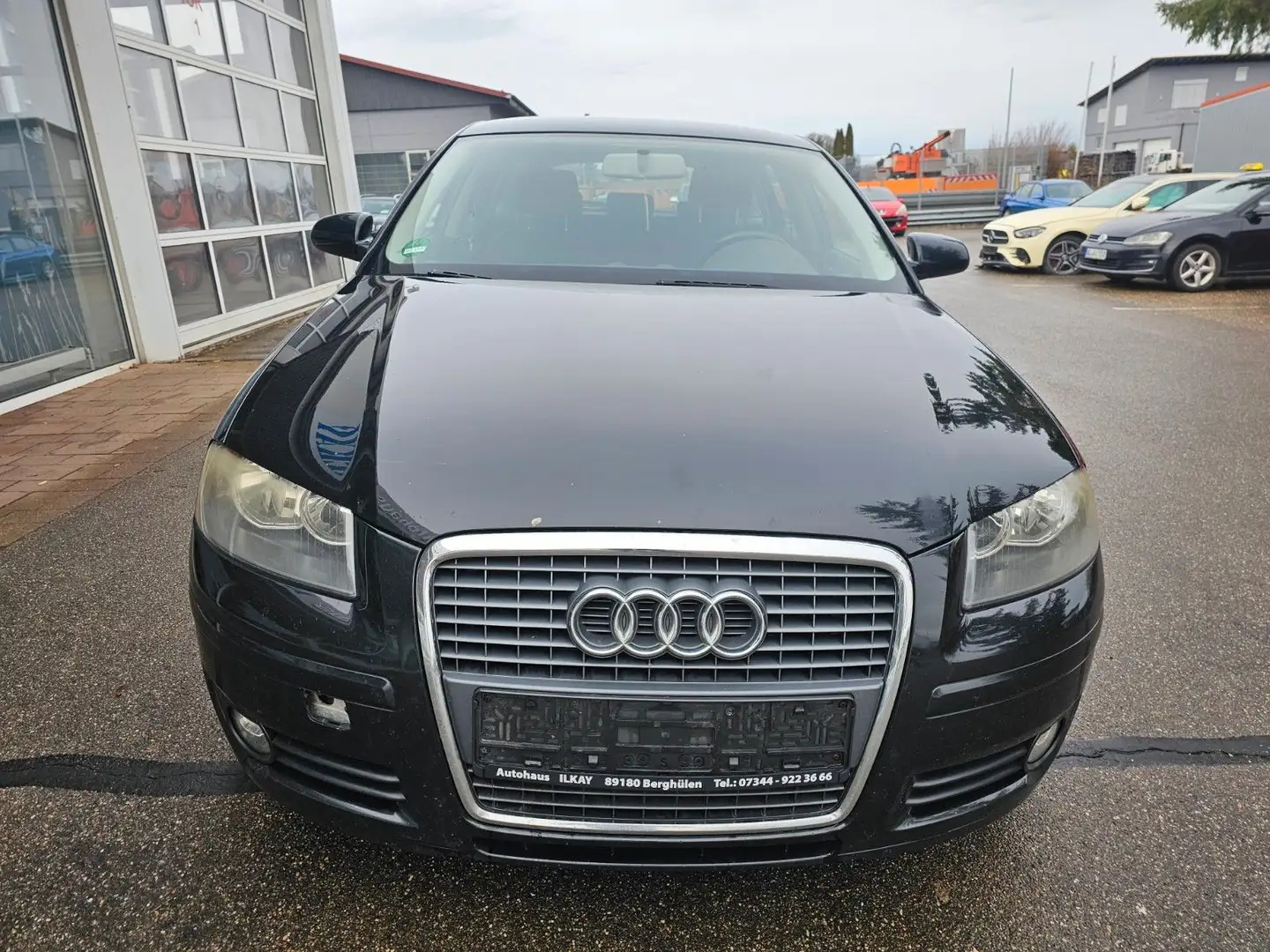 Audi A3 Sportback 2.0 TDI Ambition Schwarz - 2