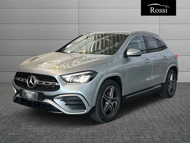 Mercedes-Benz GLA 180 d Automatic