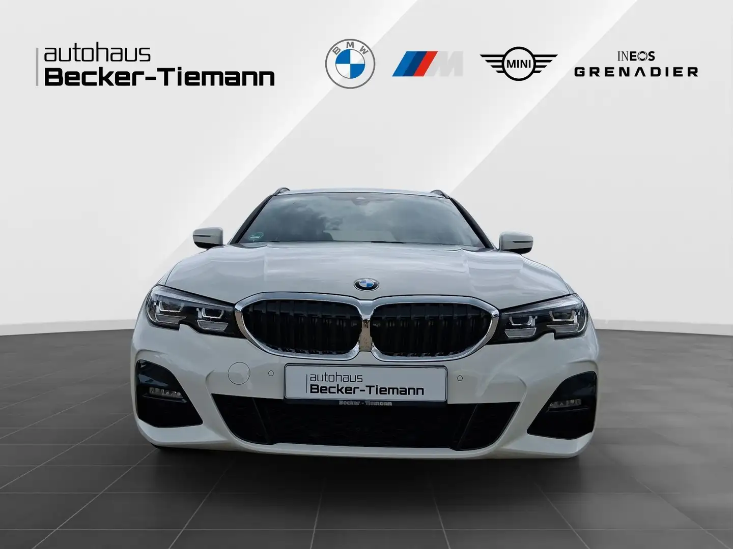BMW 330 i Touring M SPORT / AHK schwenkbar/ Alcantara/ Sha Wit - 2