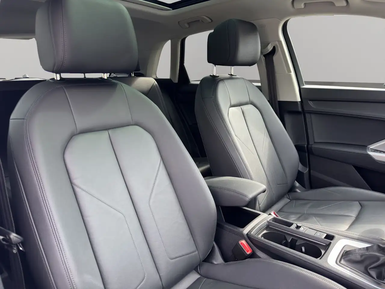 Audi Q3 снимка Audi Q3