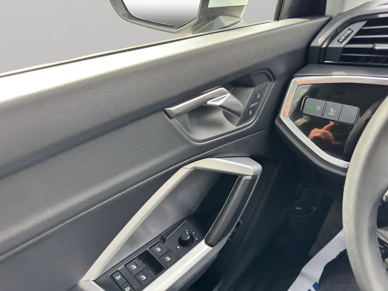 Audi Q3 снимка Audi Q3