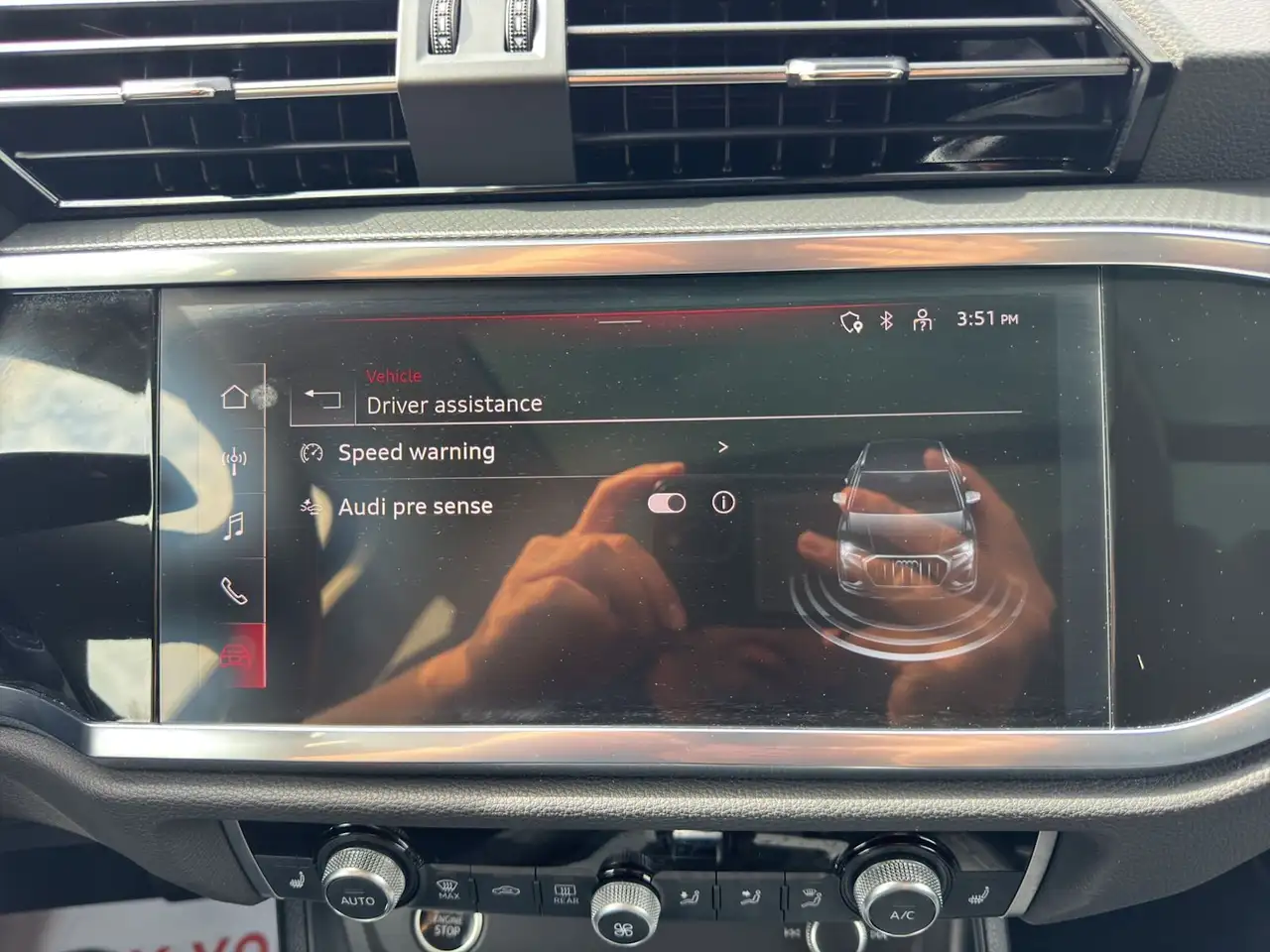 Audi Q3 снимка Audi Q3