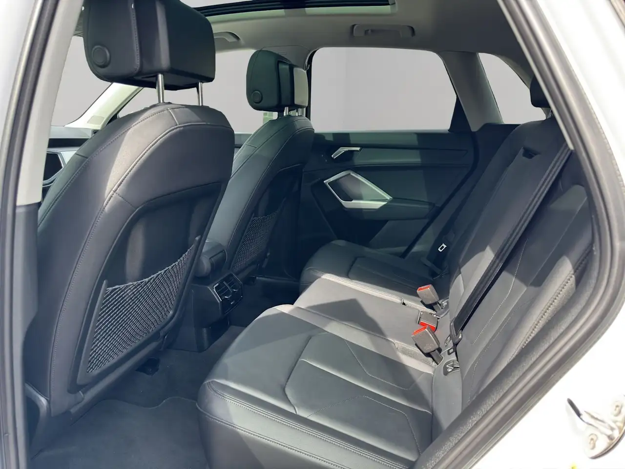 Audi Q3 снимка Audi Q3