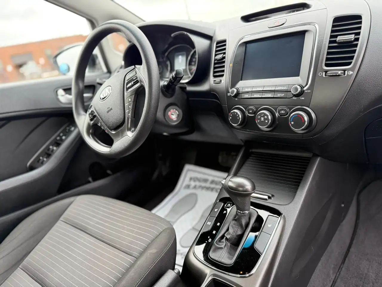 Kia Forte снимка Kia Forte