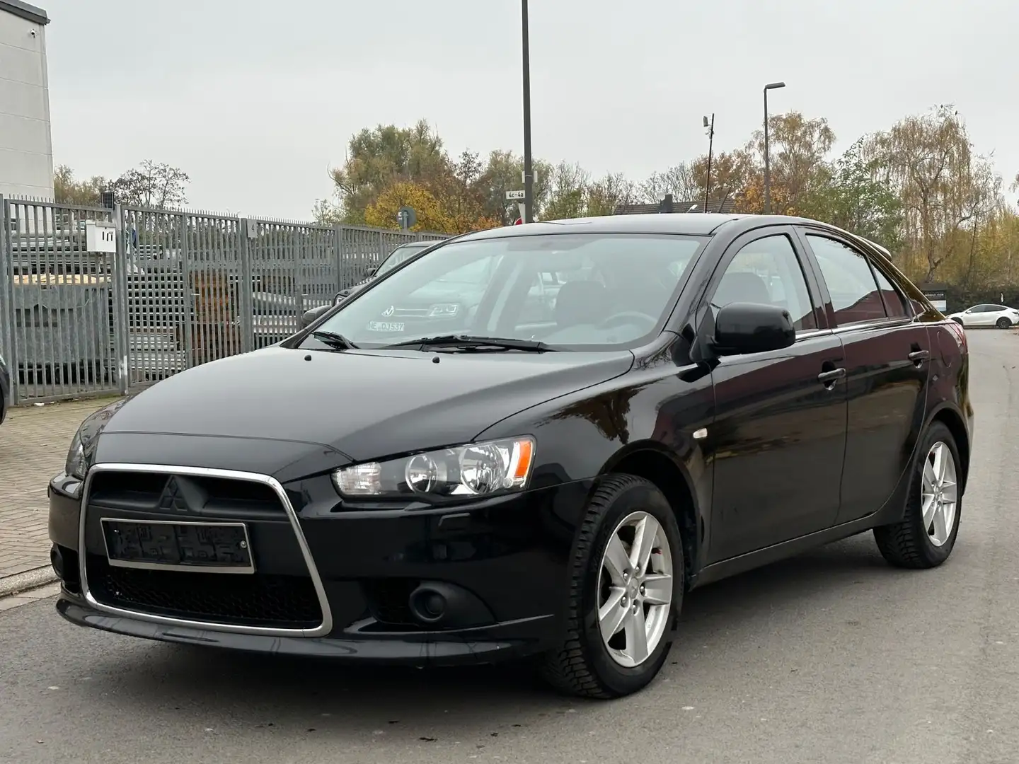 Mitsubishi Lancer Sportback 1.8 MPI  Inform Fekete - 2