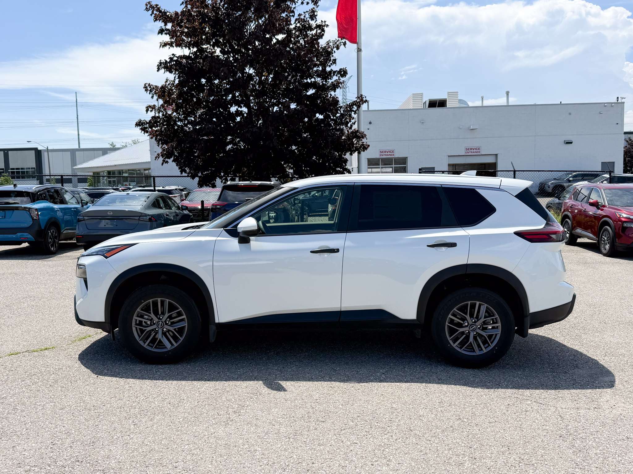 2026 Nissan Rogue Certified | No Accident | Low Kilometers | CarPlay — снимка 1
