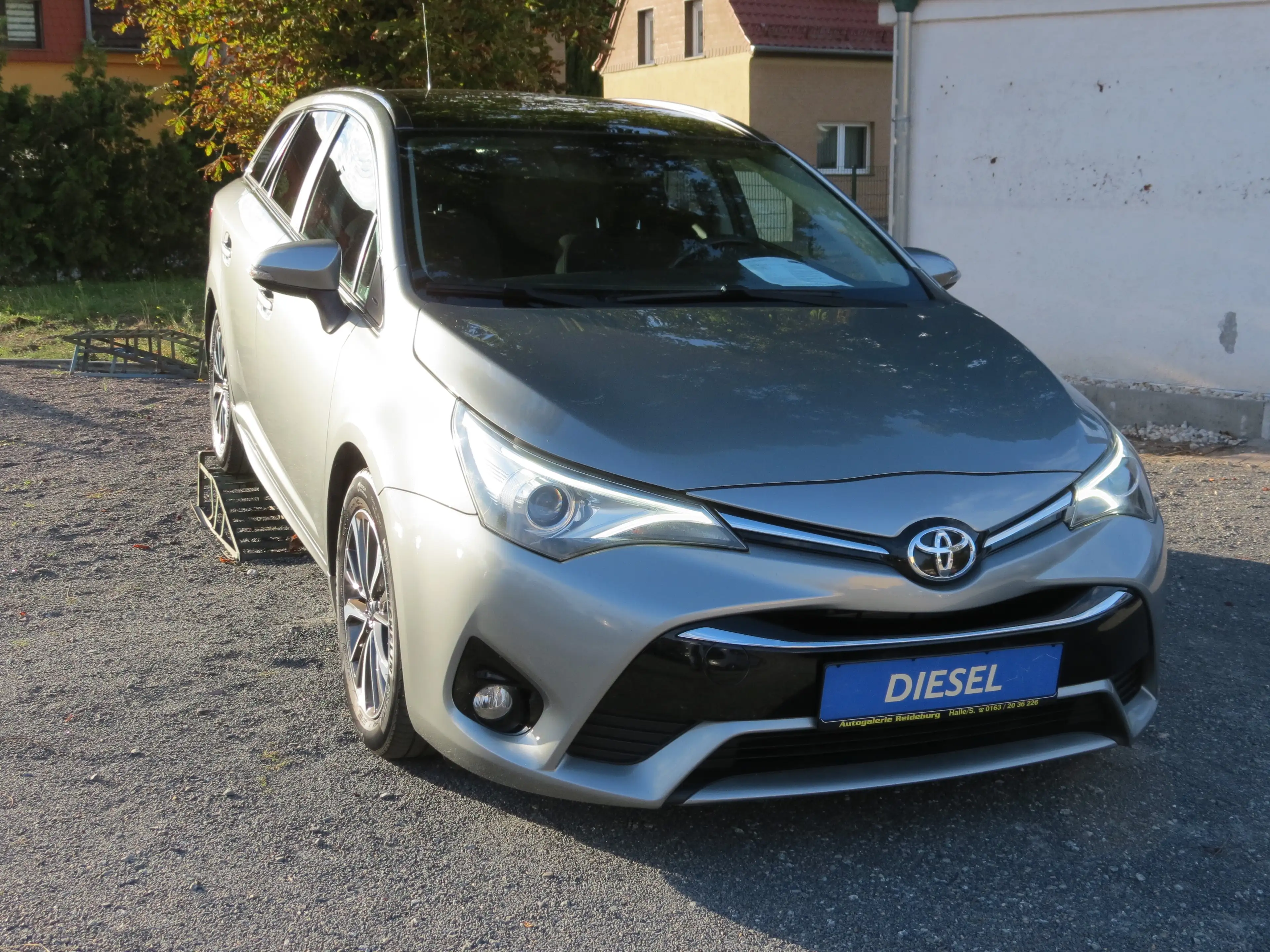 Toyota Avensis Edition-S Kombi, Navi!! PDC!! SHZ.! SR+WR!!TOP