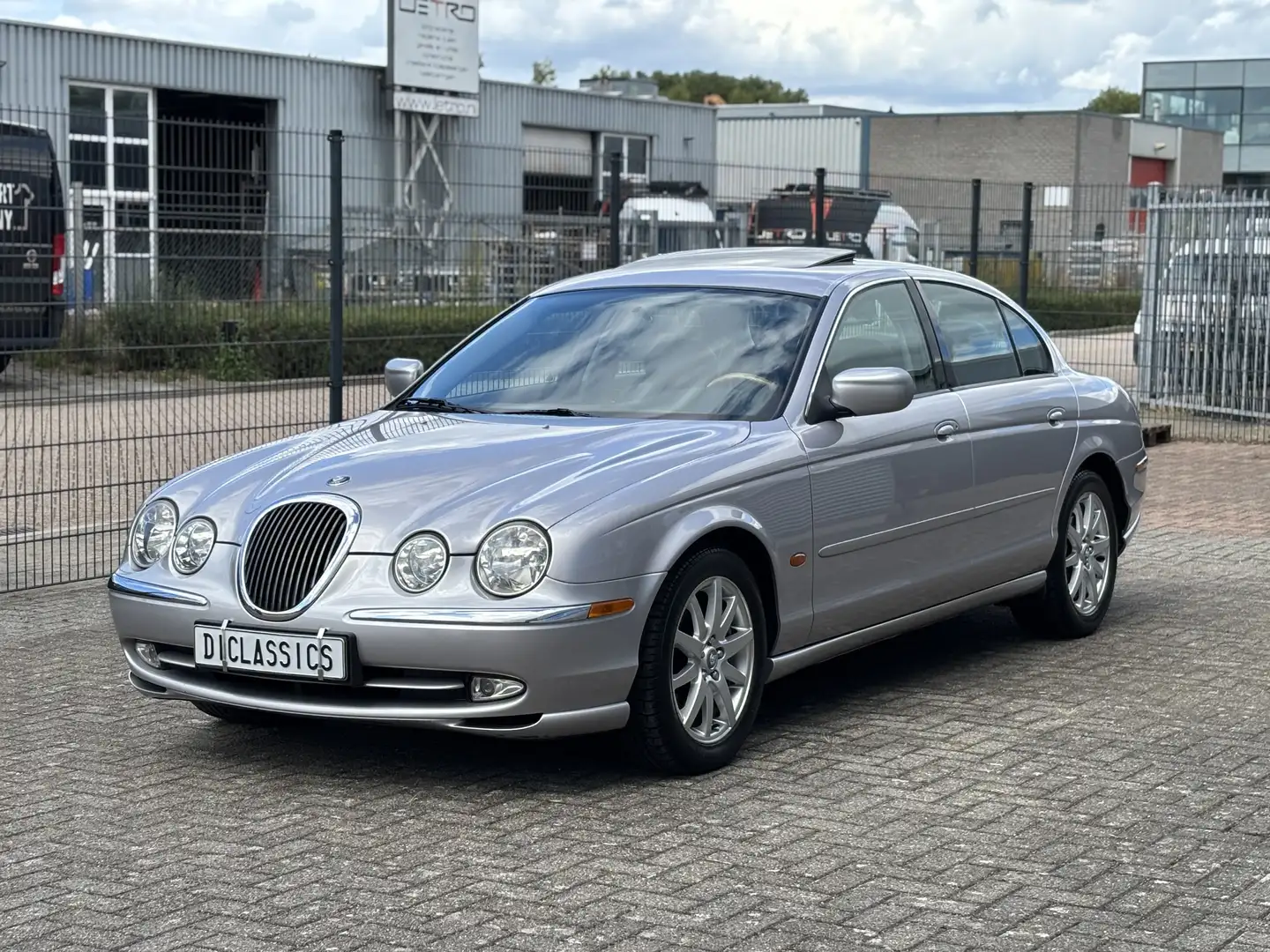 Jaguar S-Type 3.0 V6 Uitzonderlijk mooie Youngtimer!!! Grijs - 2