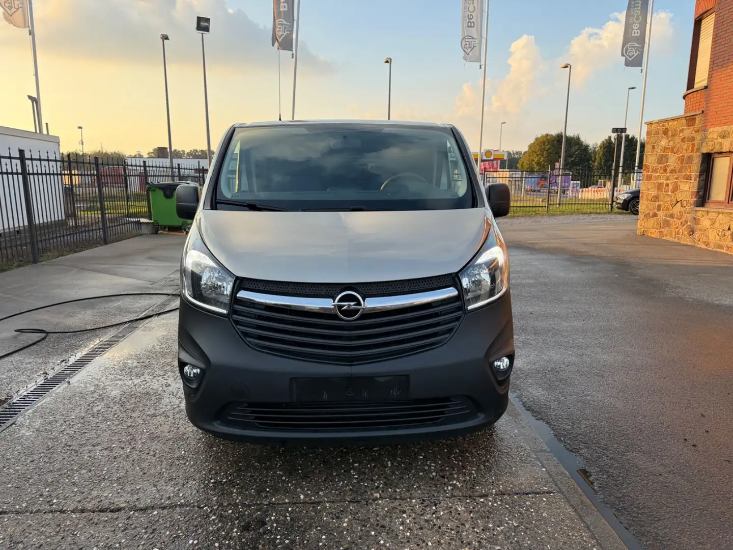 Opel Vivaro B Kasten/Kombi Tourer L2H1  2,7t;Navi Beige - 2