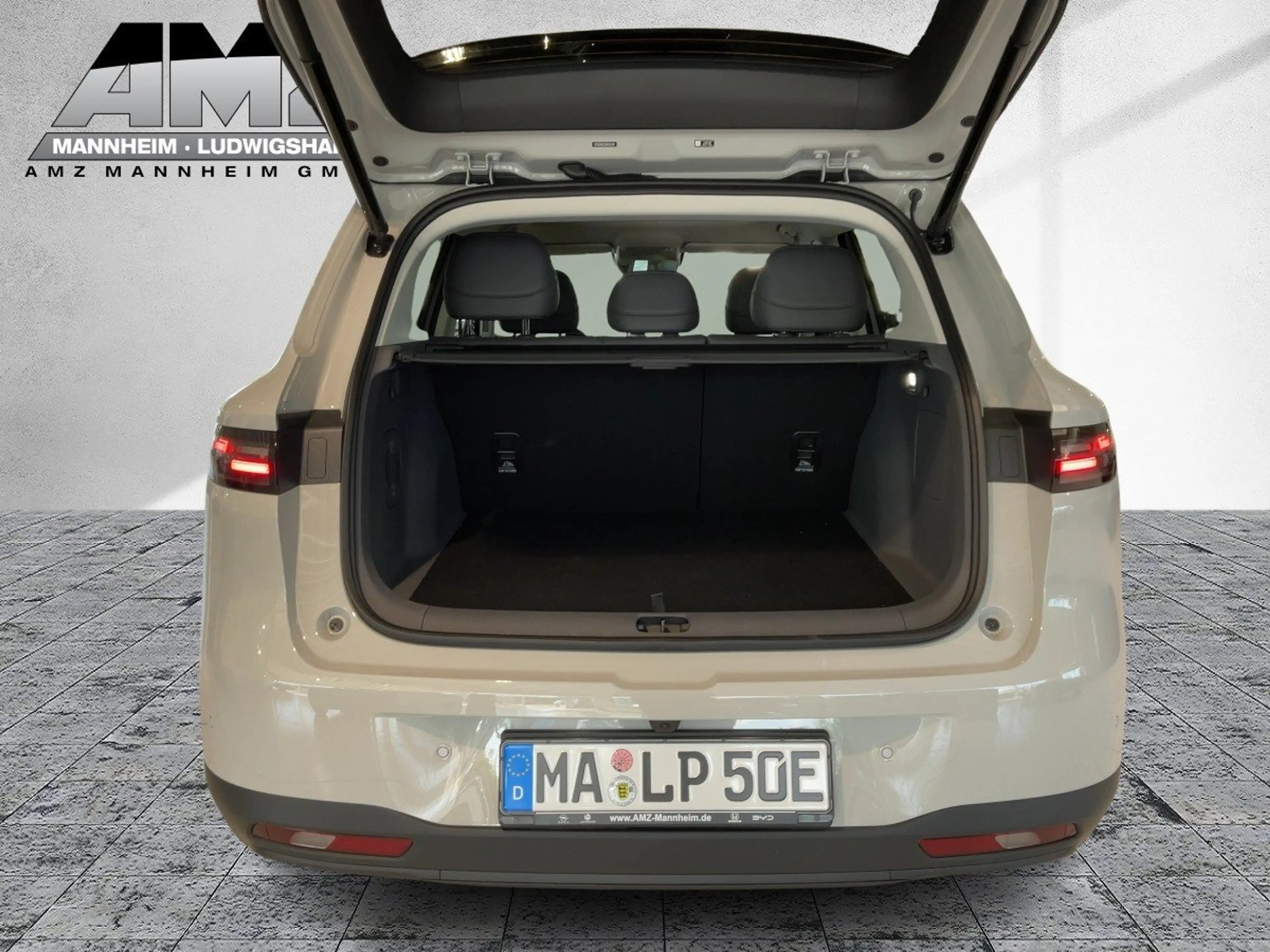 Leapmotor B10 67 W BEV Pro Max Dynamic ACC+LED+Navi+Pano — photo 7
