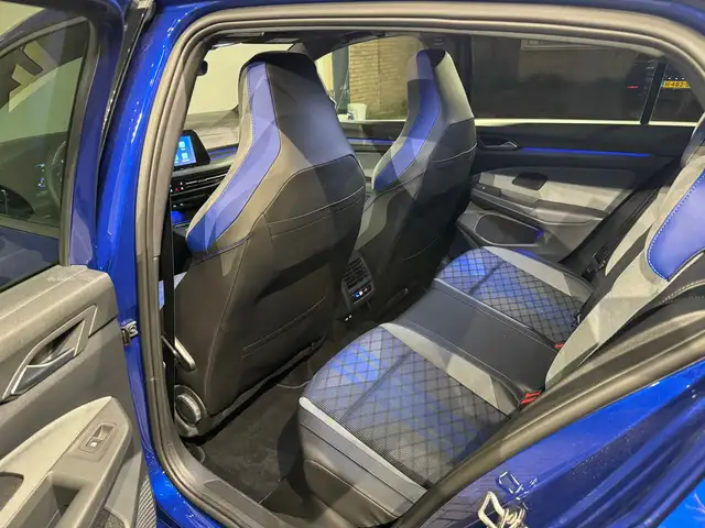 Volkswagen Golf view 23