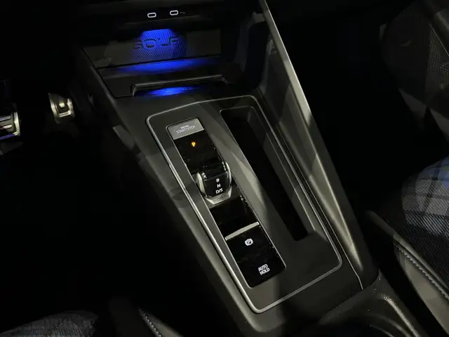 Volkswagen Golf view 19