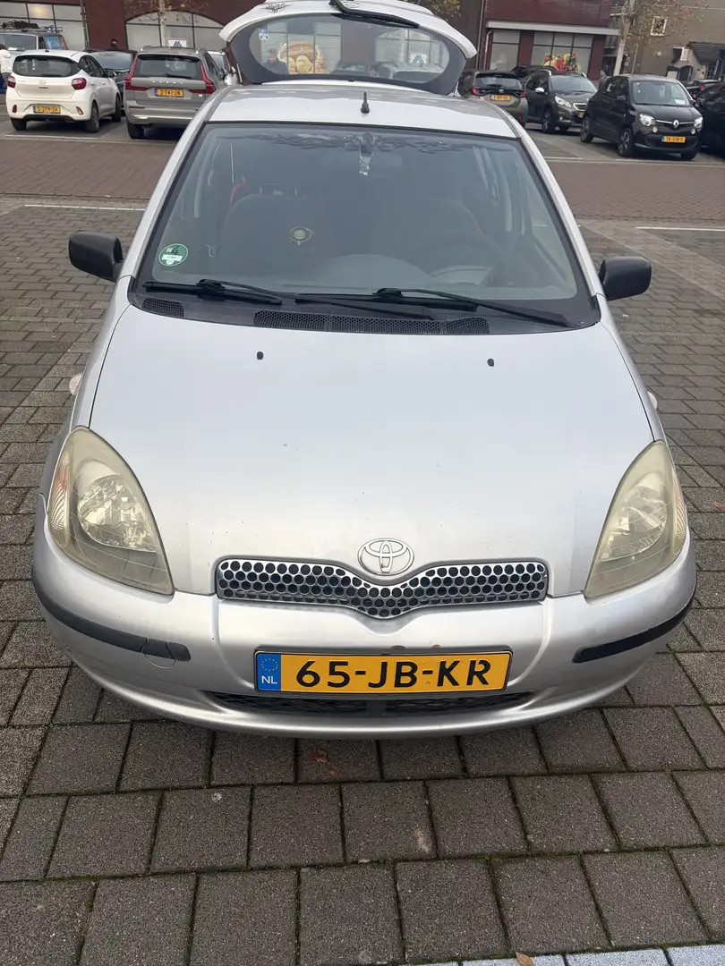 Toyota Yaris 1.3-16V VVT-i Sol Gri - 2