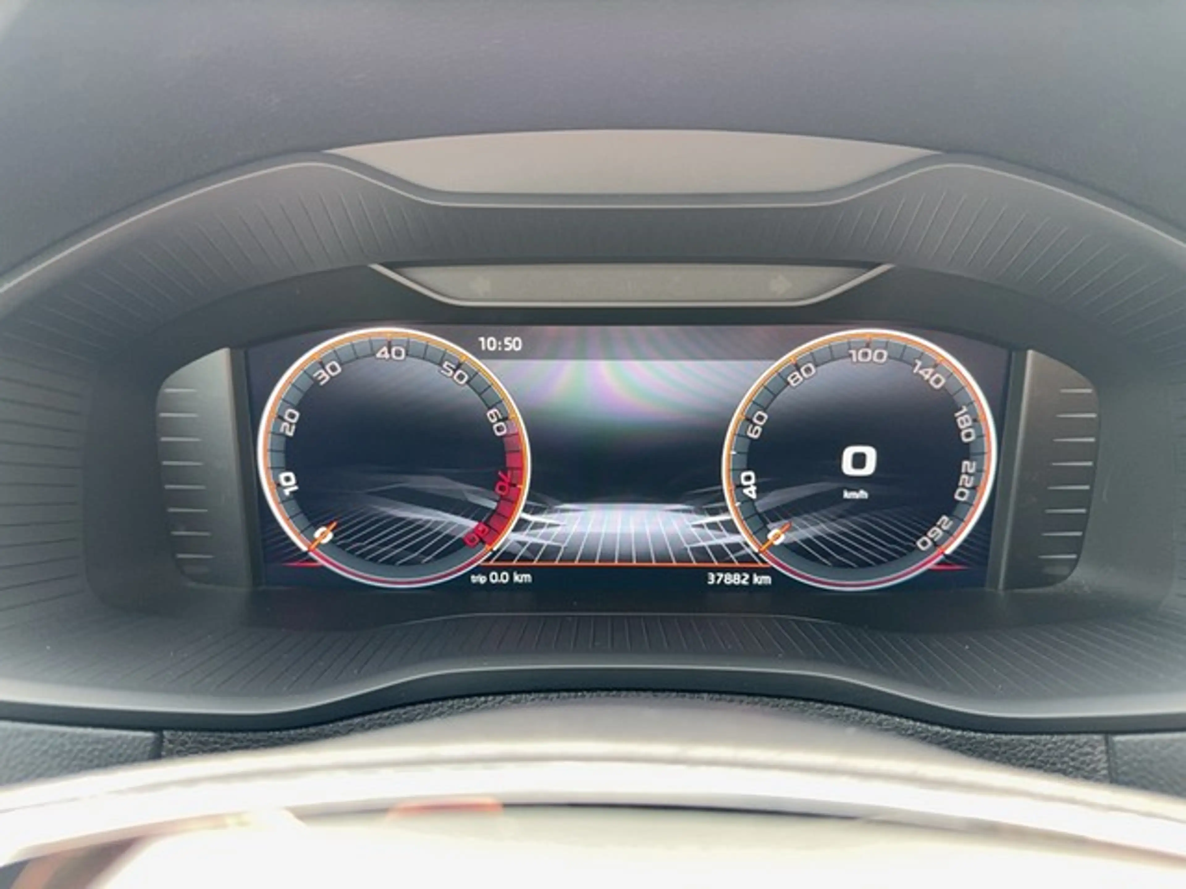 Skoda Karoq Sportline 1.5 TSI DSG LED + NAVI + CARPLAY + PDC — photo 10