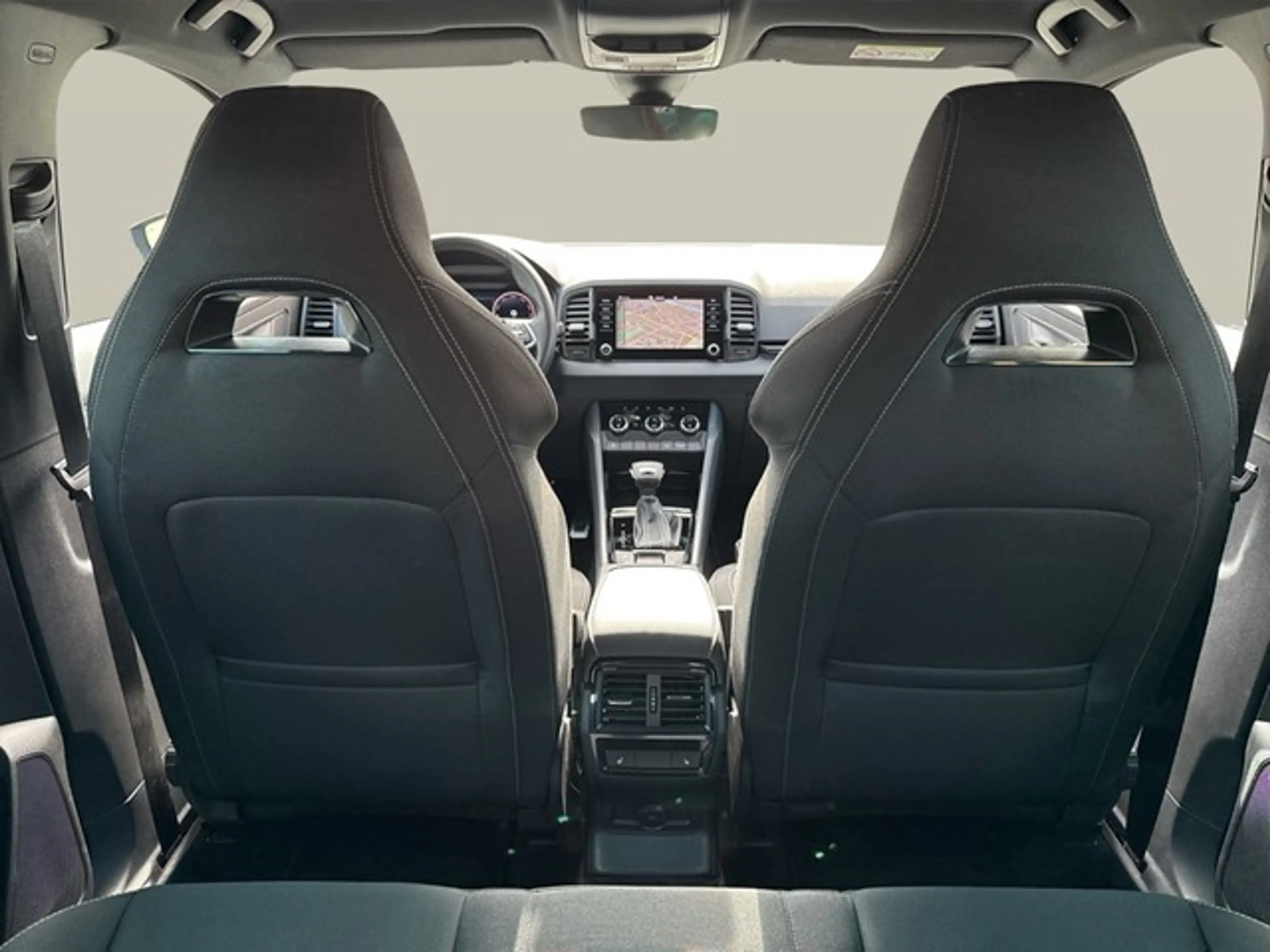 Skoda Karoq Sportline 1.5 TSI DSG LED + NAVI + CARPLAY + PDC — photo 14