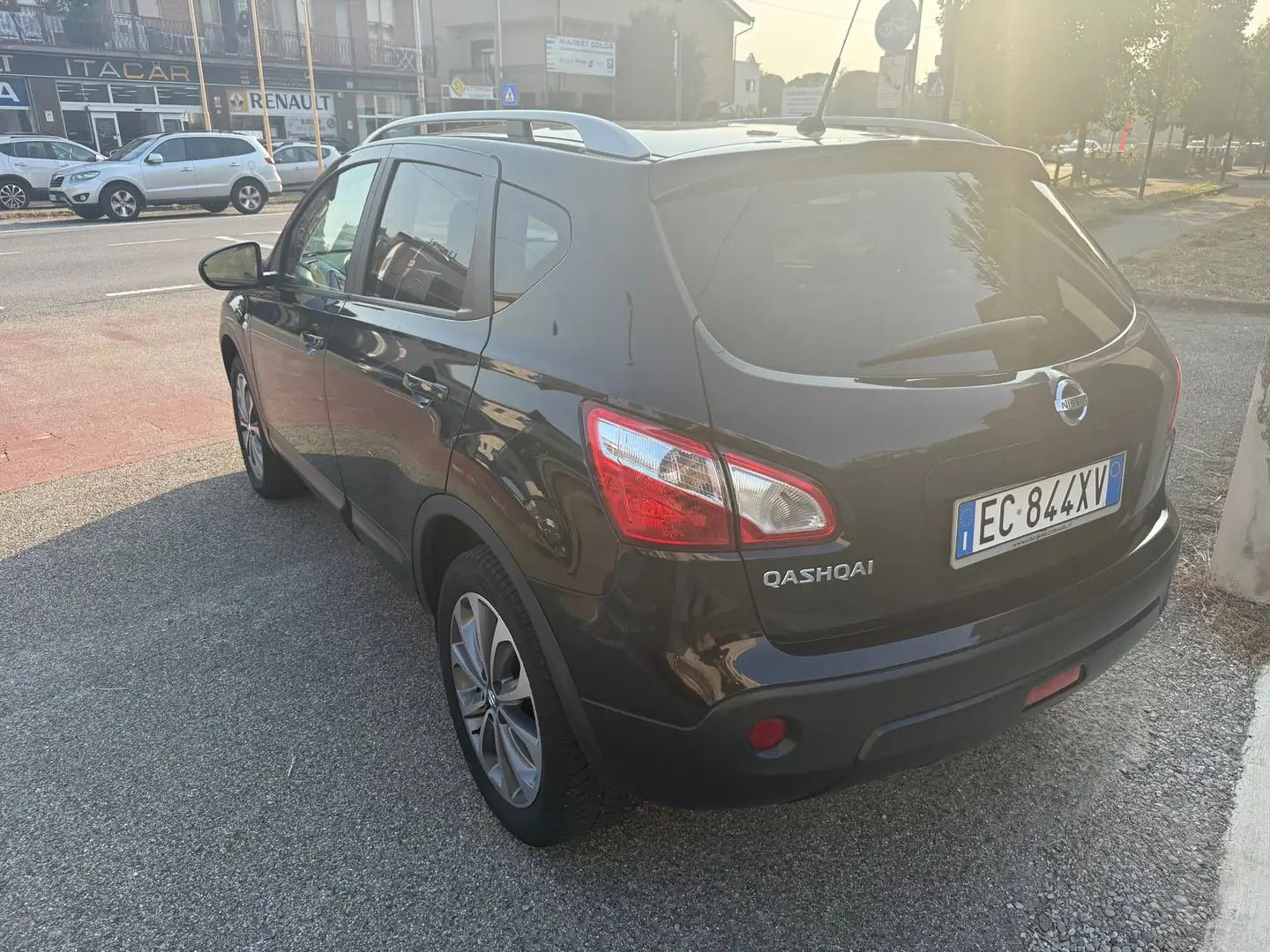 Nissan Qashqai Qashqai 1.6 16v benzina gpl Nero - 2