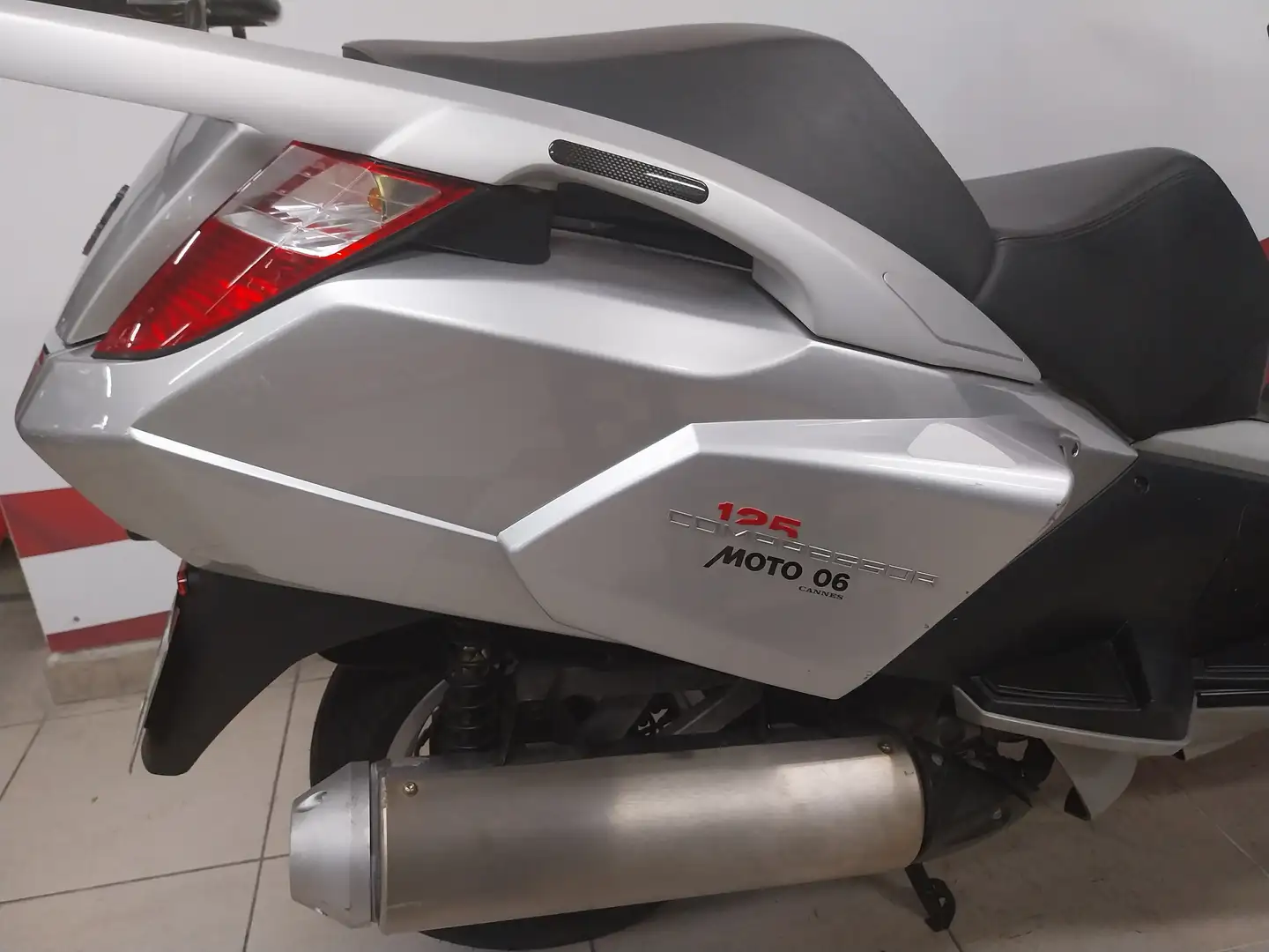 Peugeot Satelis 125 Gris - 2