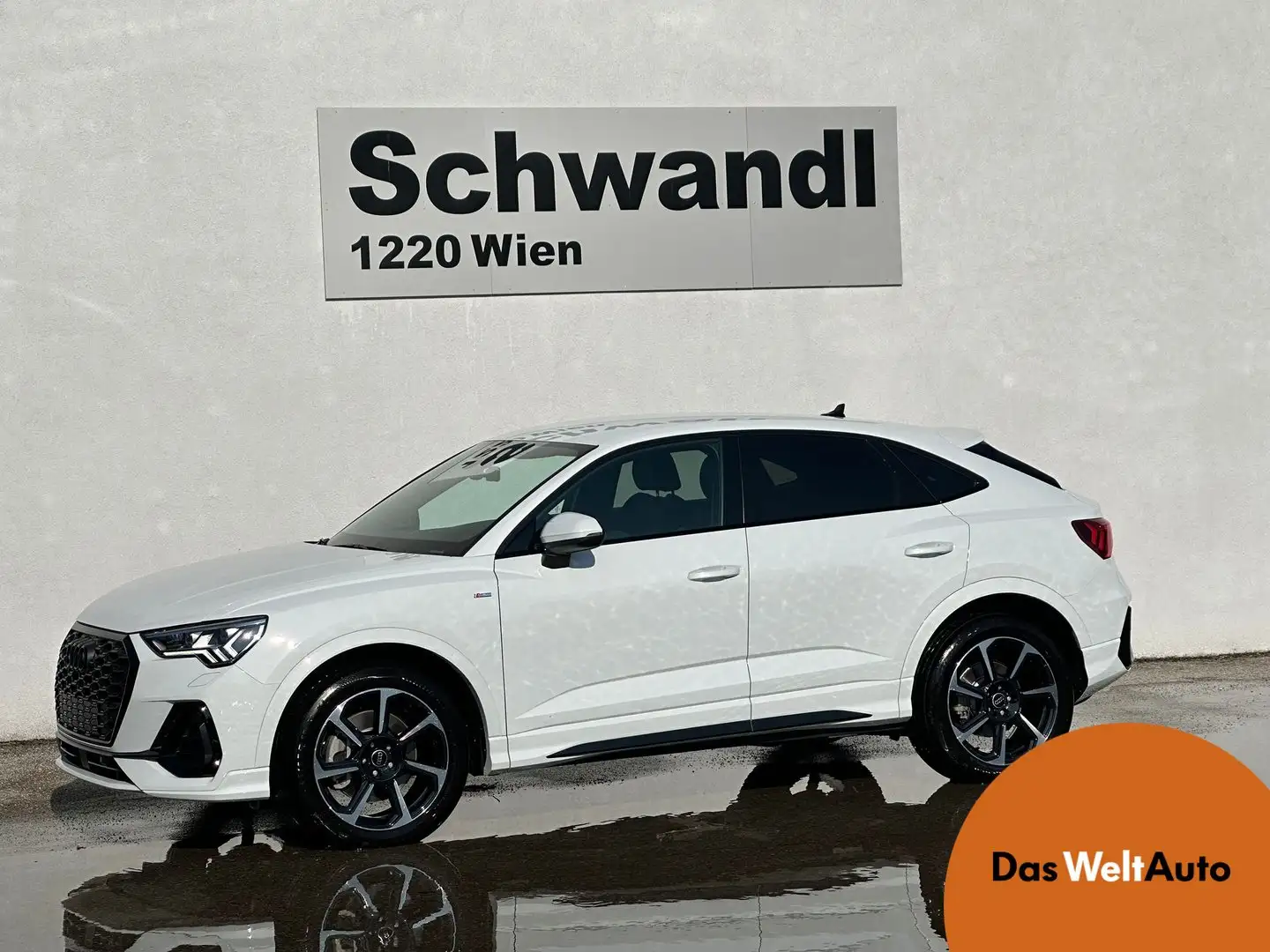 Audi Q3 40 TDI quattro admired Blanc - 1
