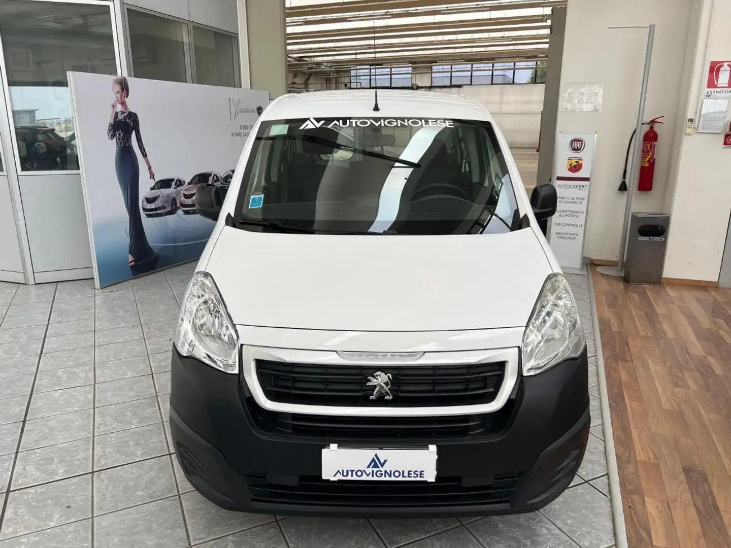 Peugeot Partner Tepee BlueHDi 75 Access - IN USO AUTOVIGNOLESE Wit - 2