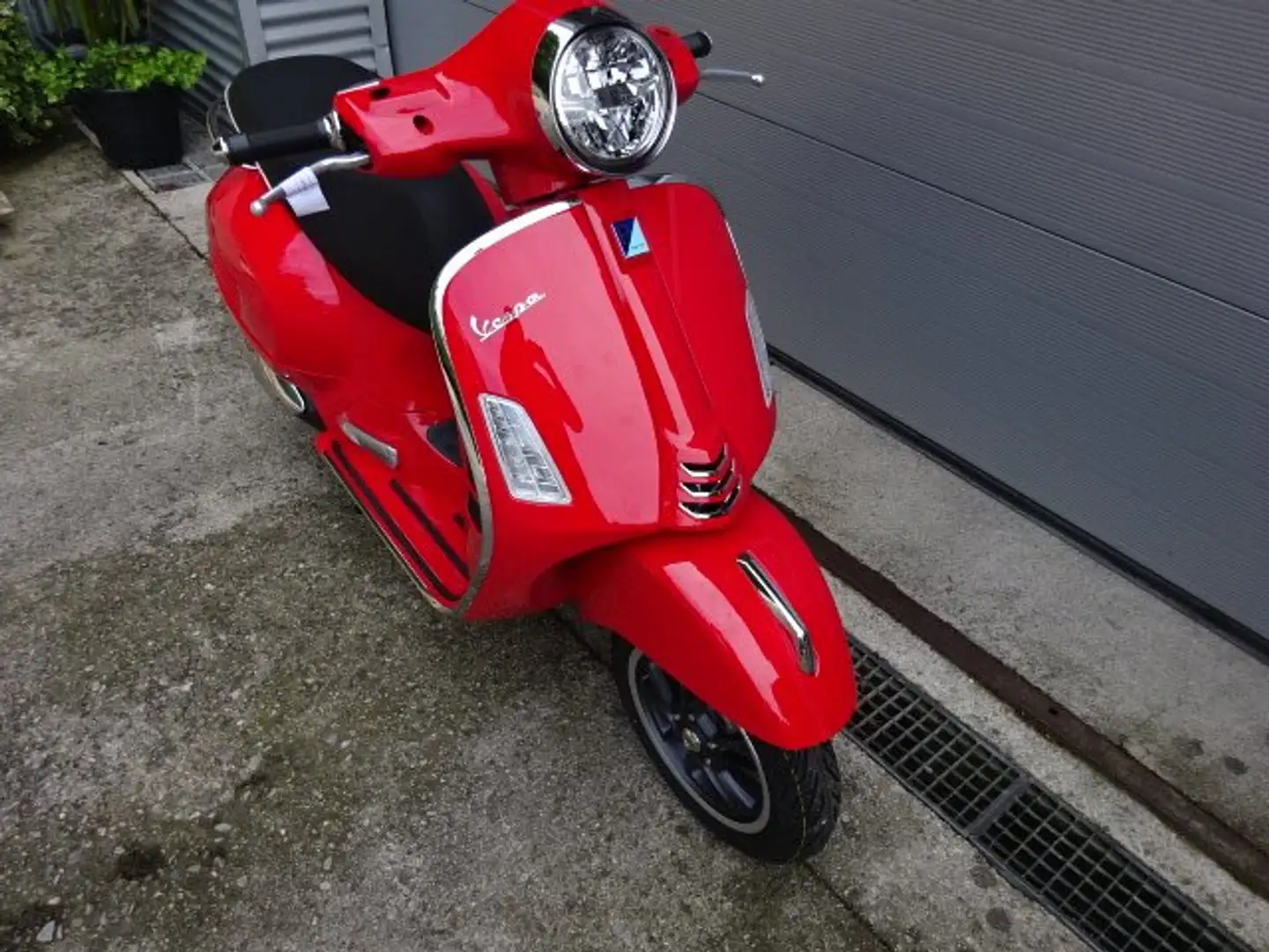 Vespa GTS Super 310 Rot - 2