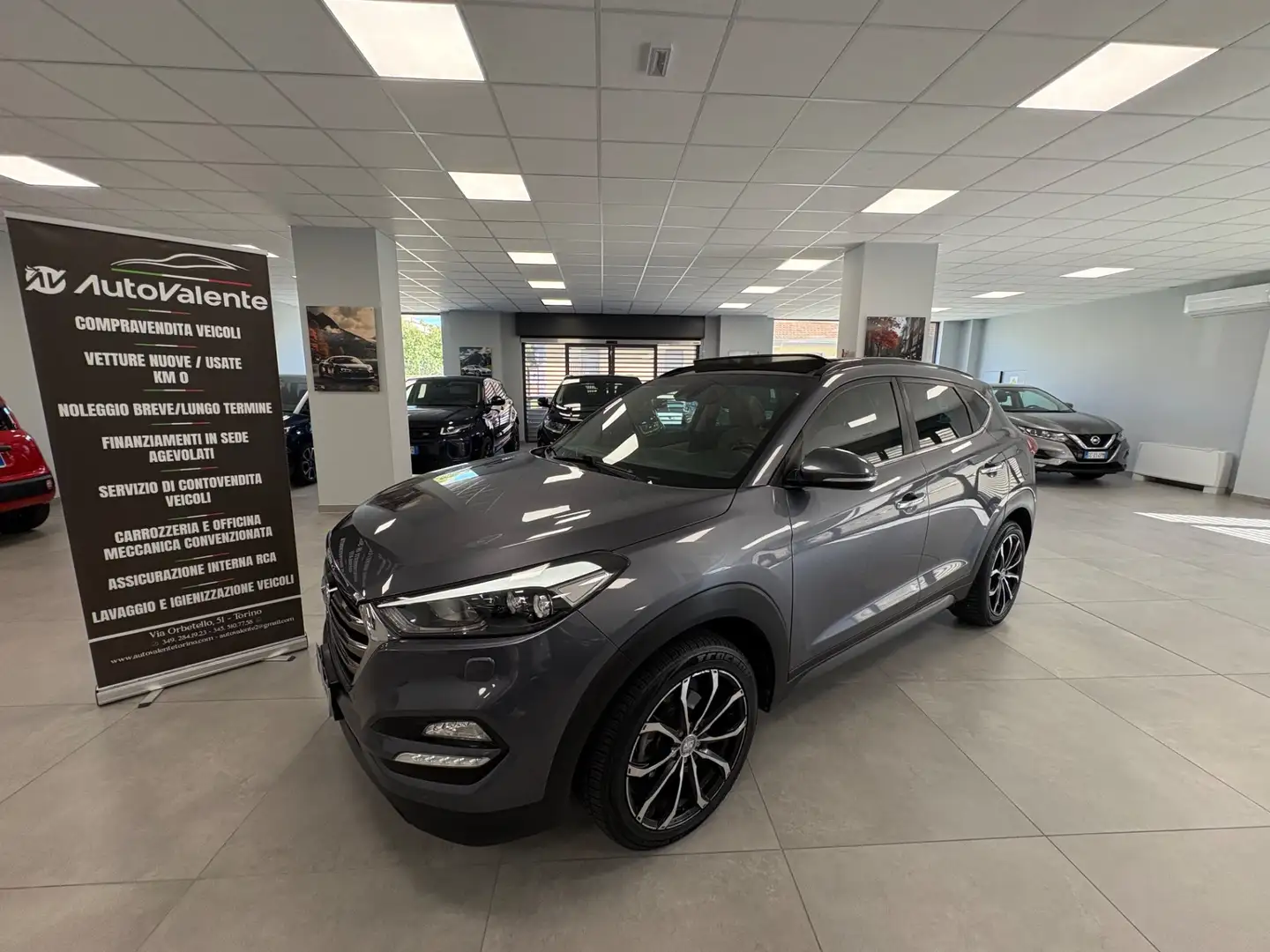 Hyundai TUCSON Tucson 1.7 CRDi XPossible Grau - 1