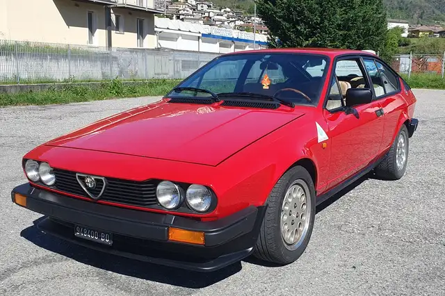 Alfa Romeo GTV
