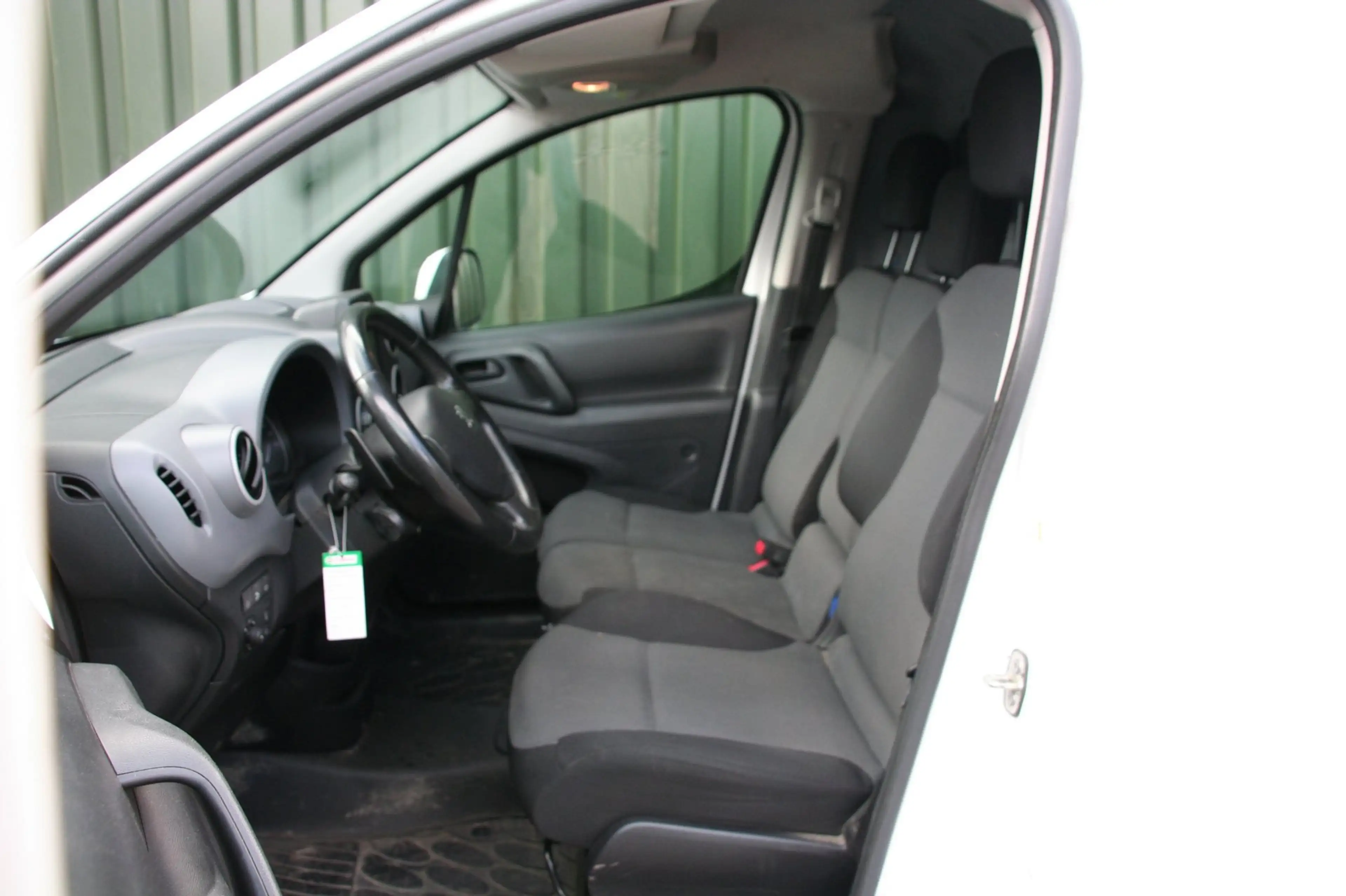 Peugeot Partner 120 1.6 BlueHDi 100 L1 AUTOMAAT, AIRCO, TREKHAAK, — photo 28