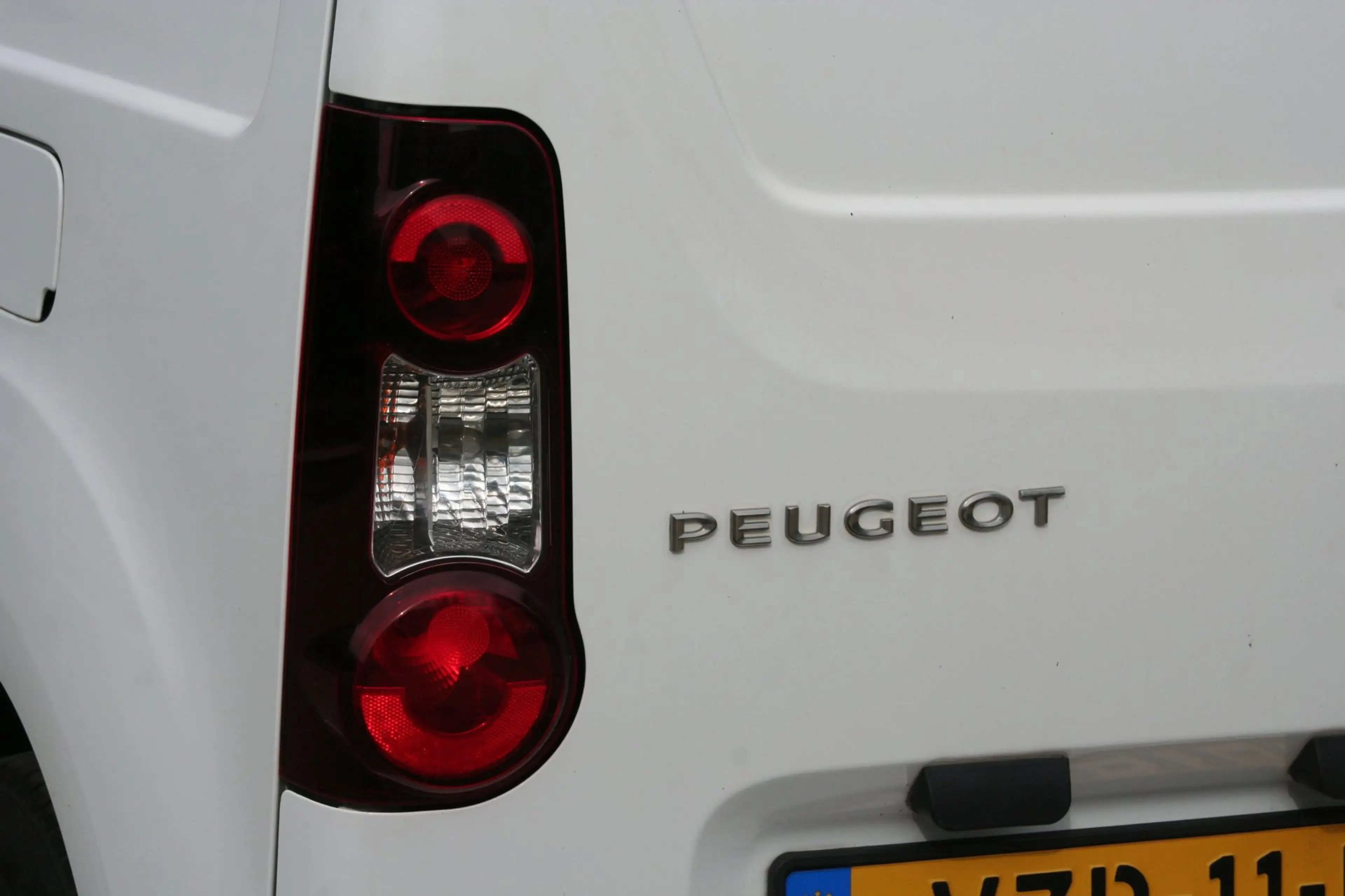Peugeot Partner 120 1.6 BlueHDi 100 L1 AUTOMAAT, AIRCO, TREKHAAK, — photo 13