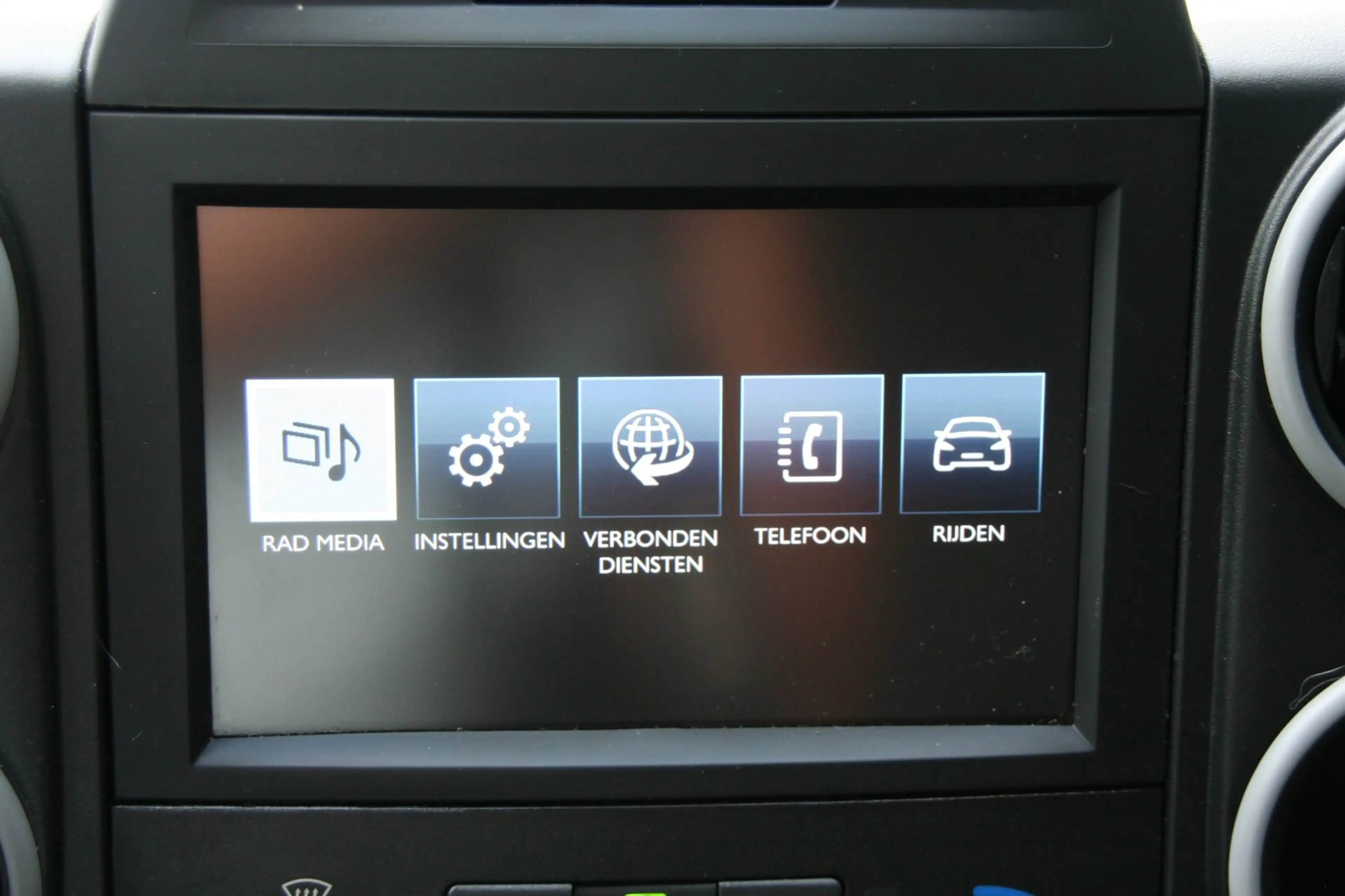 Peugeot Partner 120 1.6 BlueHDi 100 L1 AUTOMAAT, AIRCO, TREKHAAK, — photo 23