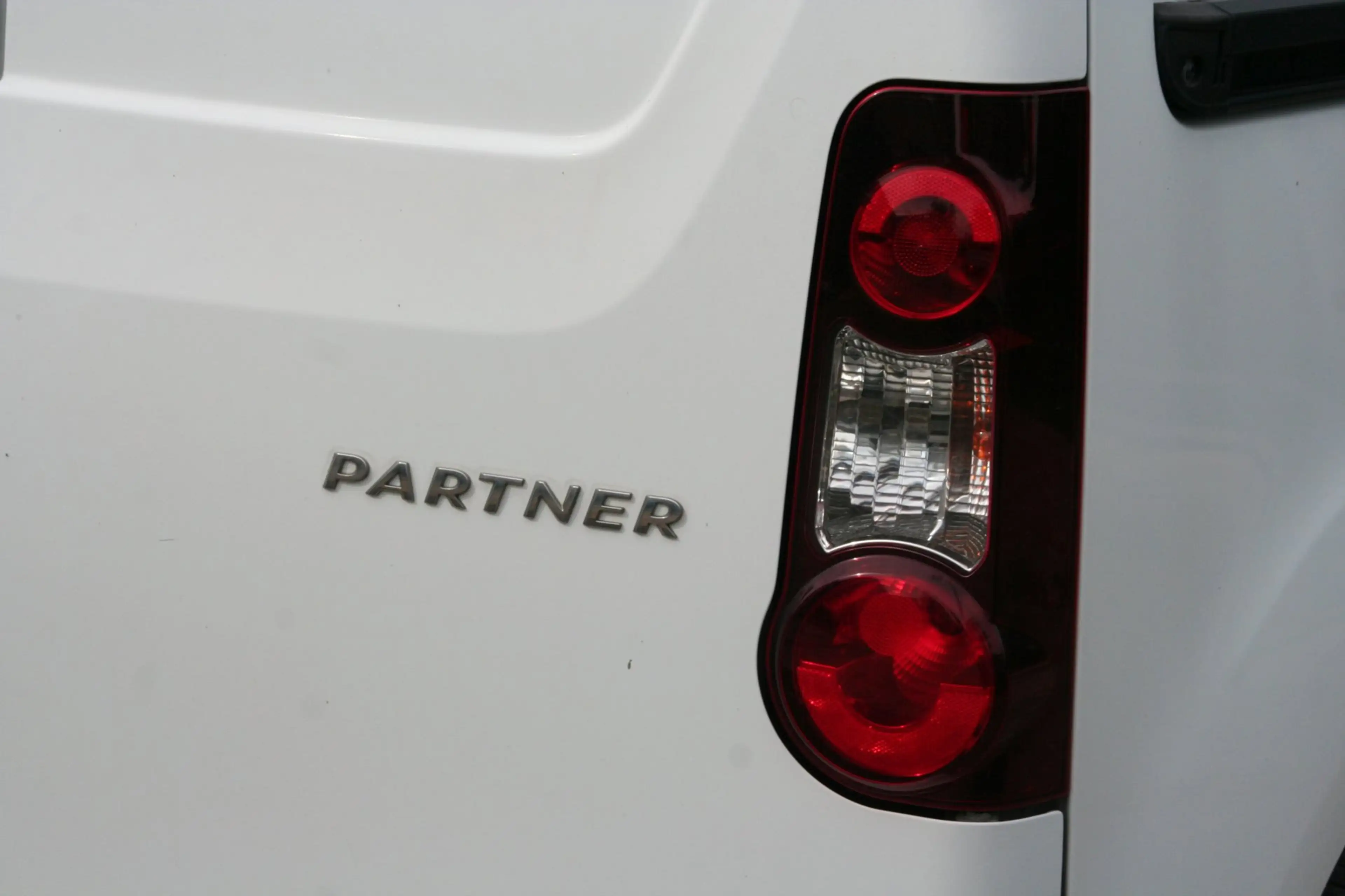 Peugeot Partner 120 1.6 BlueHDi 100 L1 AUTOMAAT, AIRCO, TREKHAAK, — photo 14