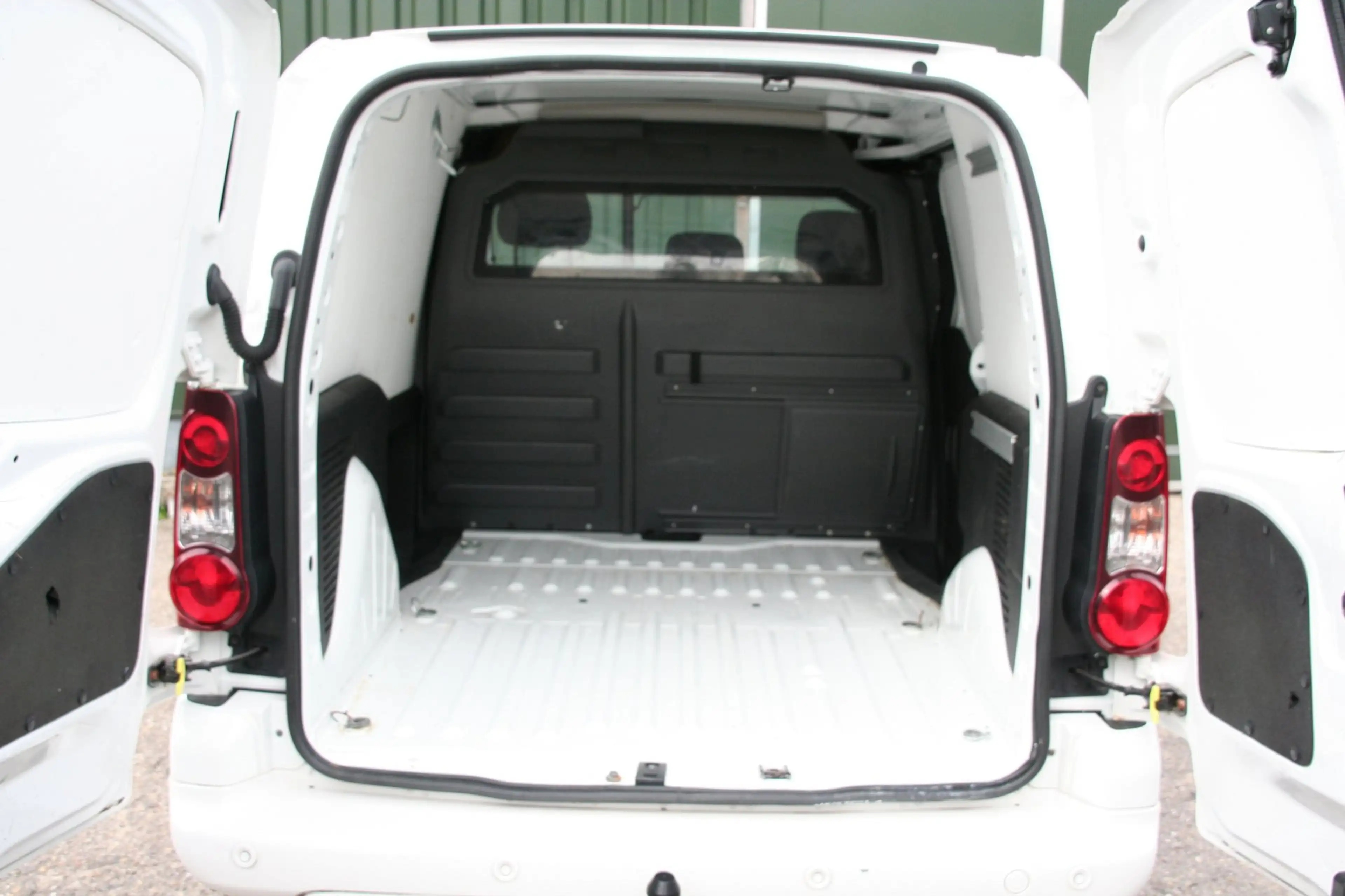 Peugeot Partner 120 1.6 BlueHDi 100 L1 AUTOMAAT, AIRCO, TREKHAAK, — photo 8