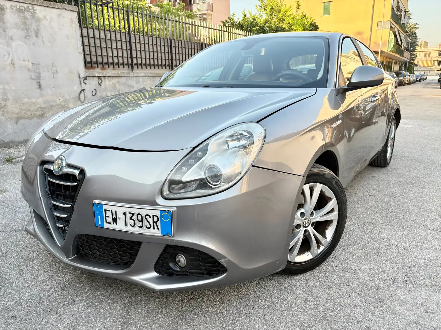 Alfa Romeo Giulietta Giulietta III 2010 1.6 jtdm-2 Progression Grigio - 1